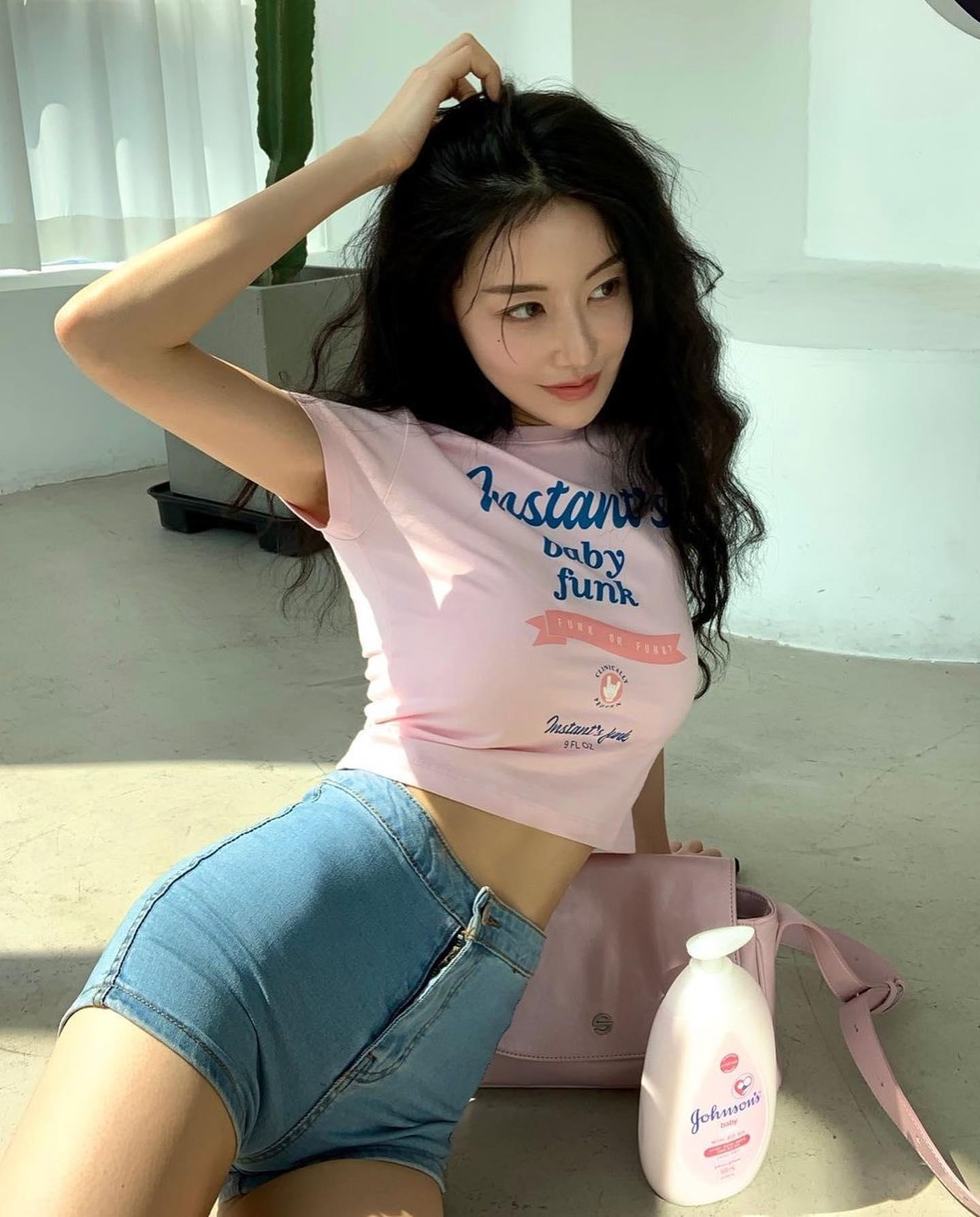 파우더 향 가득한💖🧴반팔티셔츠 이미지
