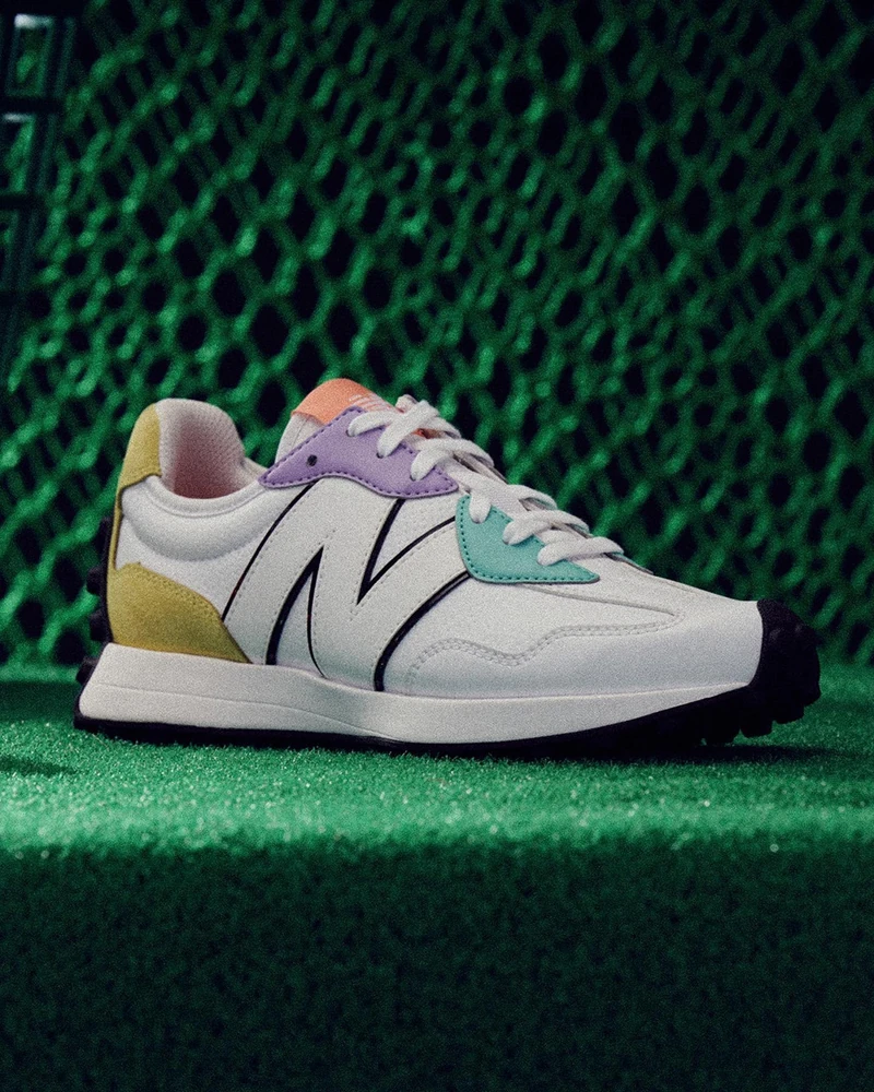 골프화도 뉴발327🤍💚@어때?!
327 디자인 쉐입 그대로라 예뻐🧡⛳️9/15(목) 발매 #광고 이미지2