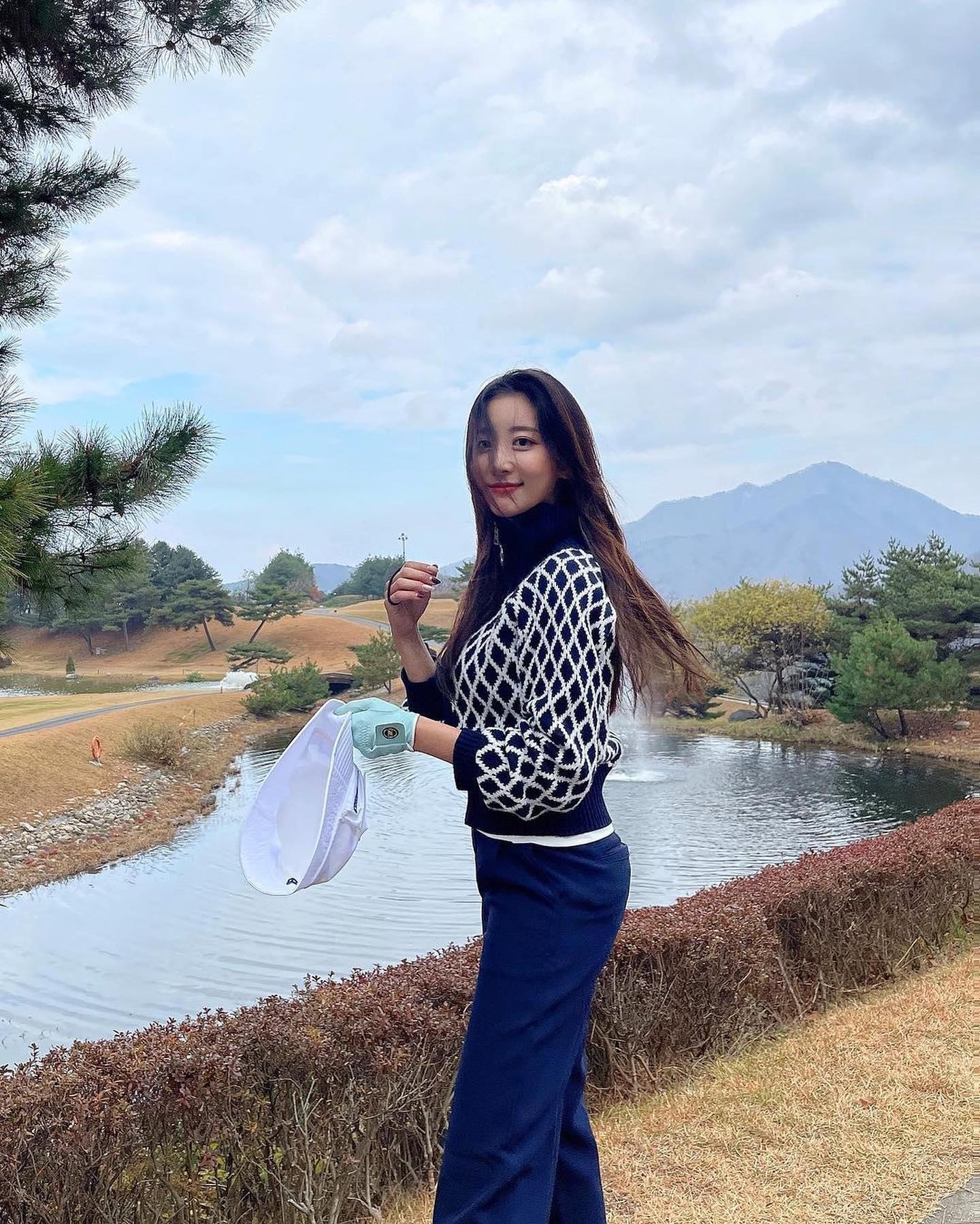 언니들 겨울 라운딩룩💜💚@예뻐 이미지2