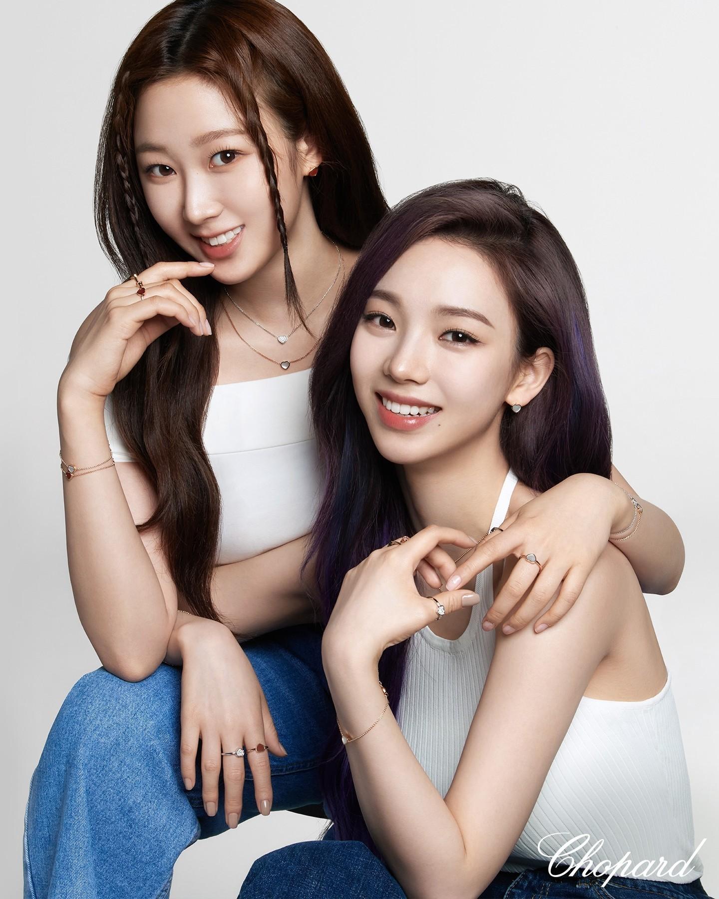 쇼파드 신상템💛💙마이해피하츠
비주얼 + 가격 모두 영롱✨👭🏻에스파처럼 @우정탬해 #광고 이미지6
