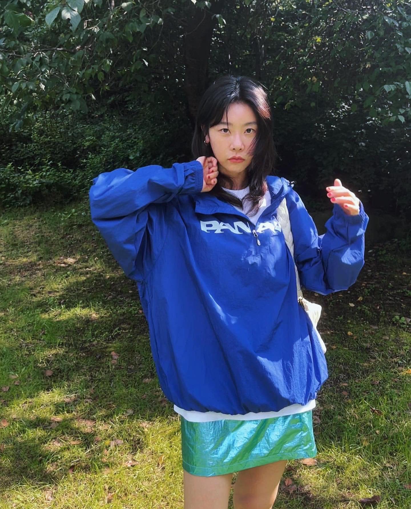 슬슬 긴팔 준비해야지🙋🏻‍♀️🖤 이미지6