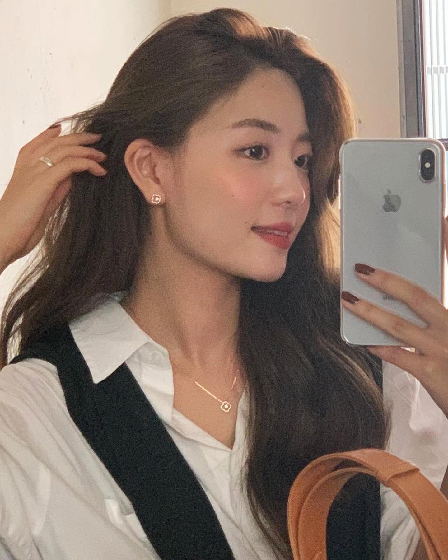 신박템 주목💎✨@봐봐
양면으로 착용 가능한 제이에스티나 투웨이 주얼리💛🤍 #광고 이미지