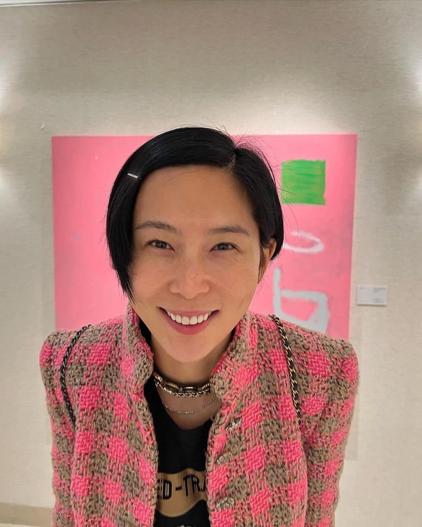 연말룩에 헤어핀 하기🎀🖤 이미지4