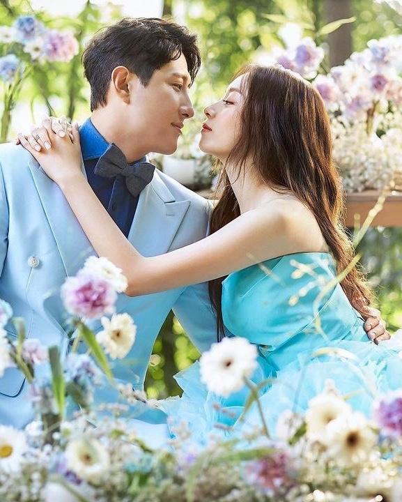 미녀와 내야수 결혼👸🏻지연 웨딩룩 이미지2