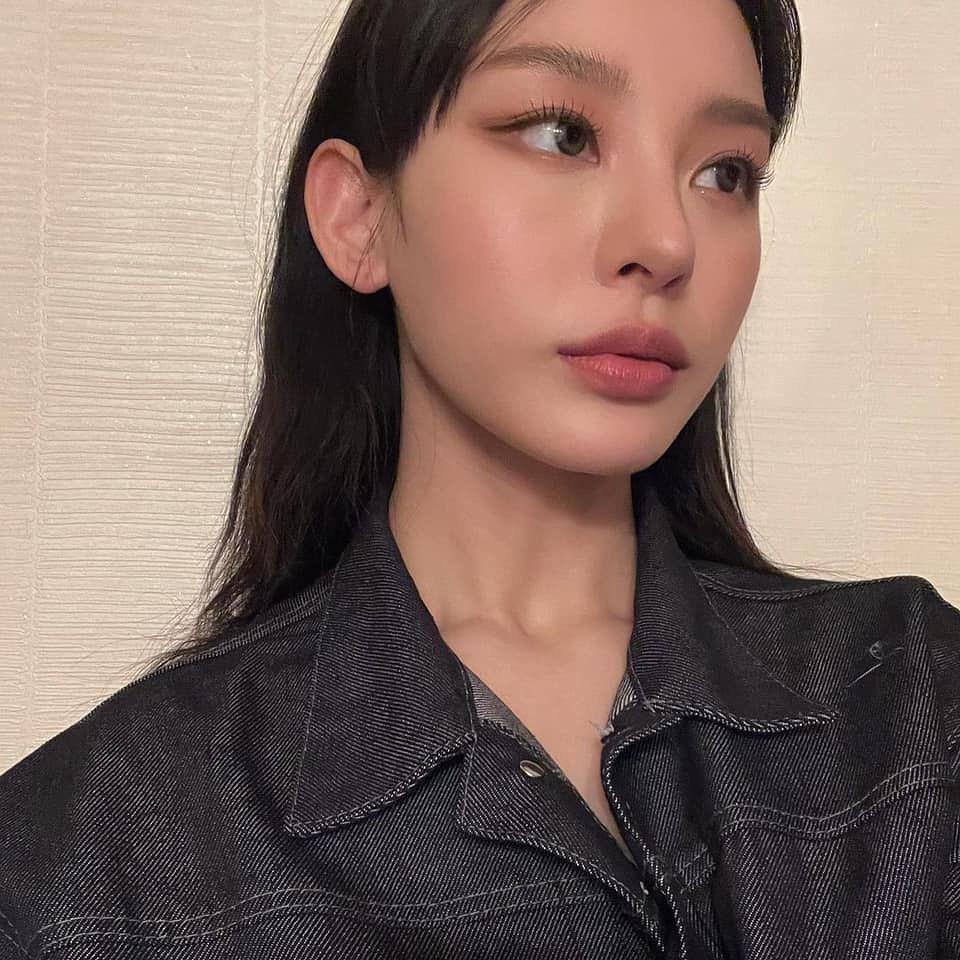 여전한 고양이상 매력@노제🧡🖤 이미지