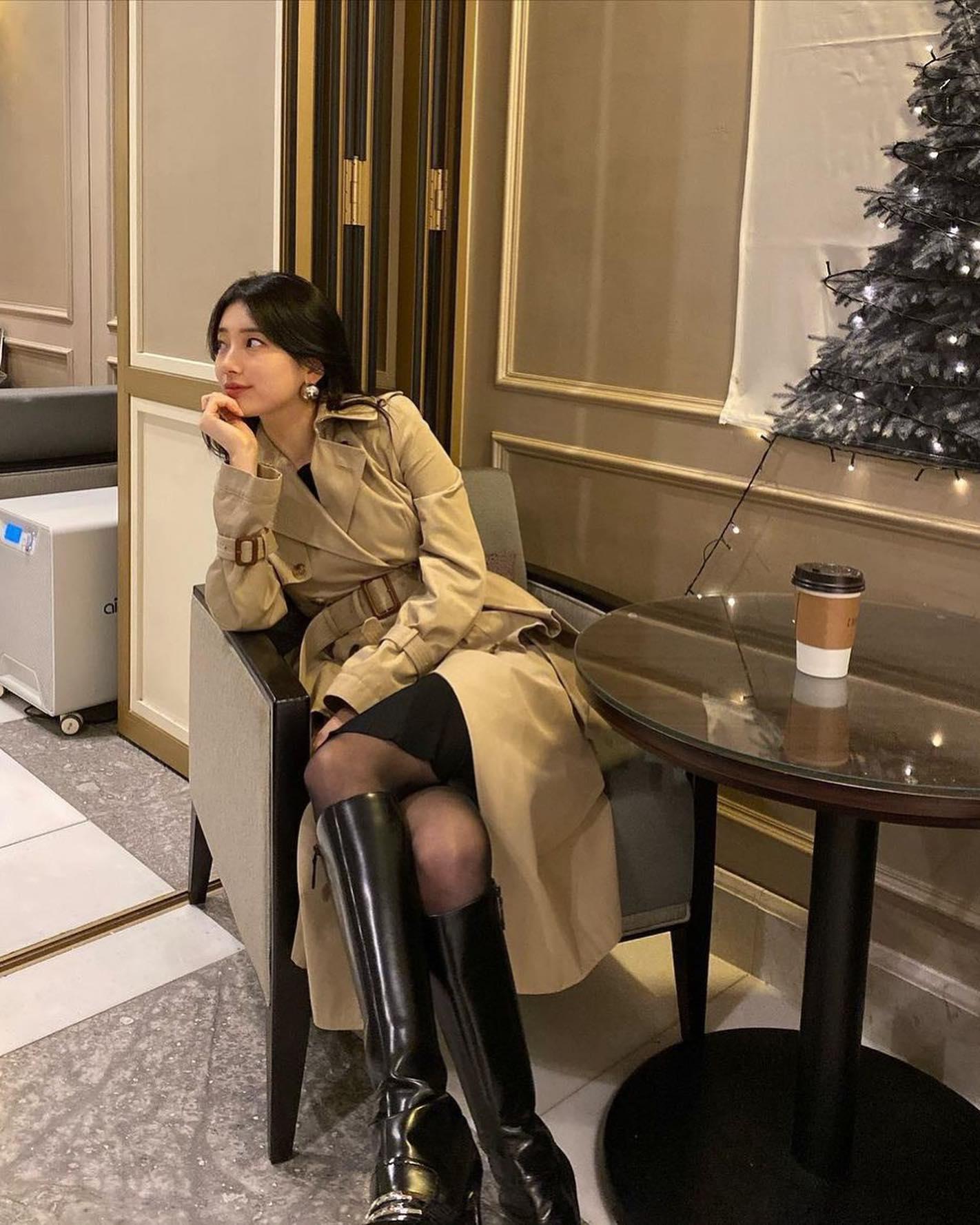 가을이니까 트렌치해🧥🍁@수지 이미지