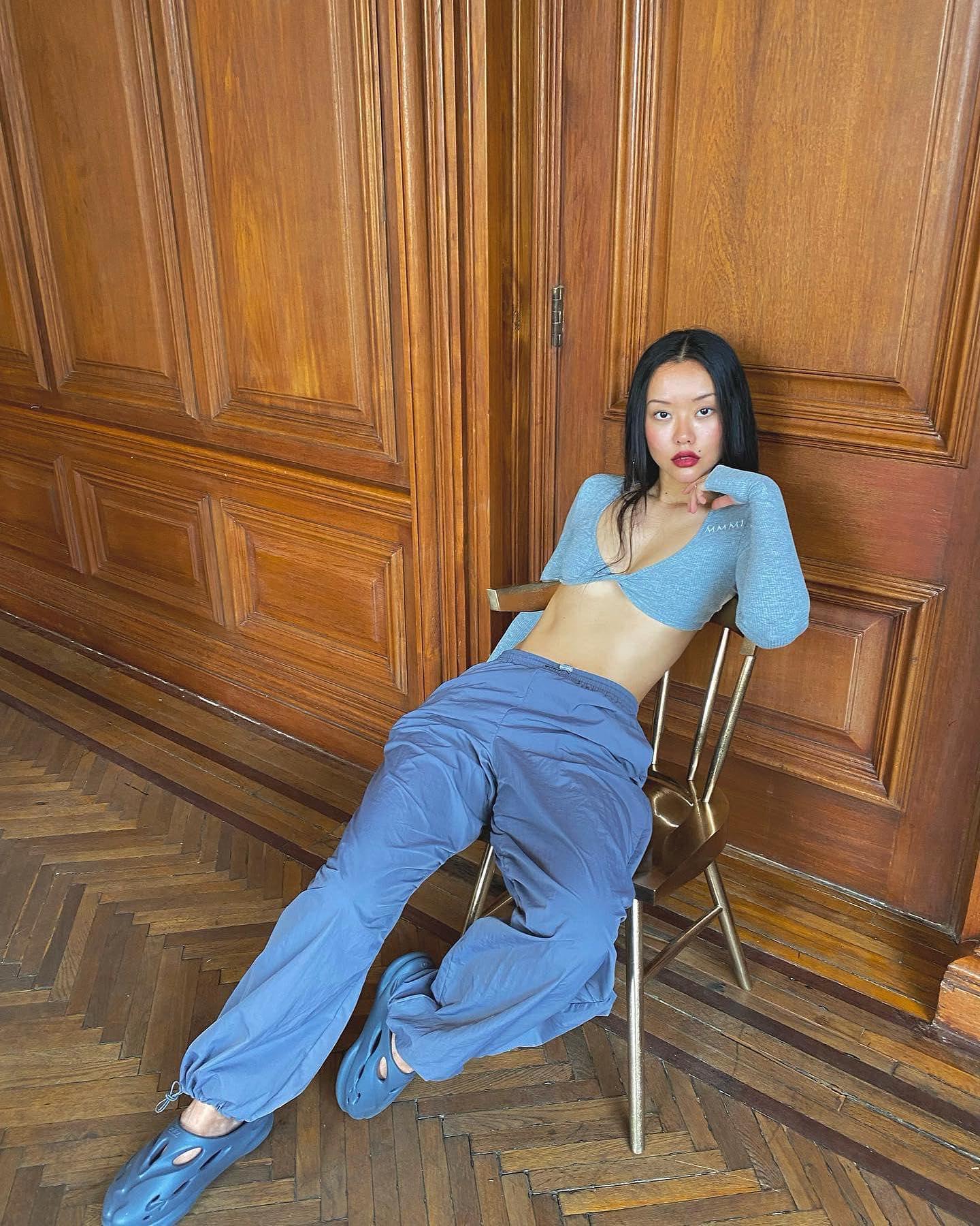 슬리퍼 신고 다니기😜💘 이미지