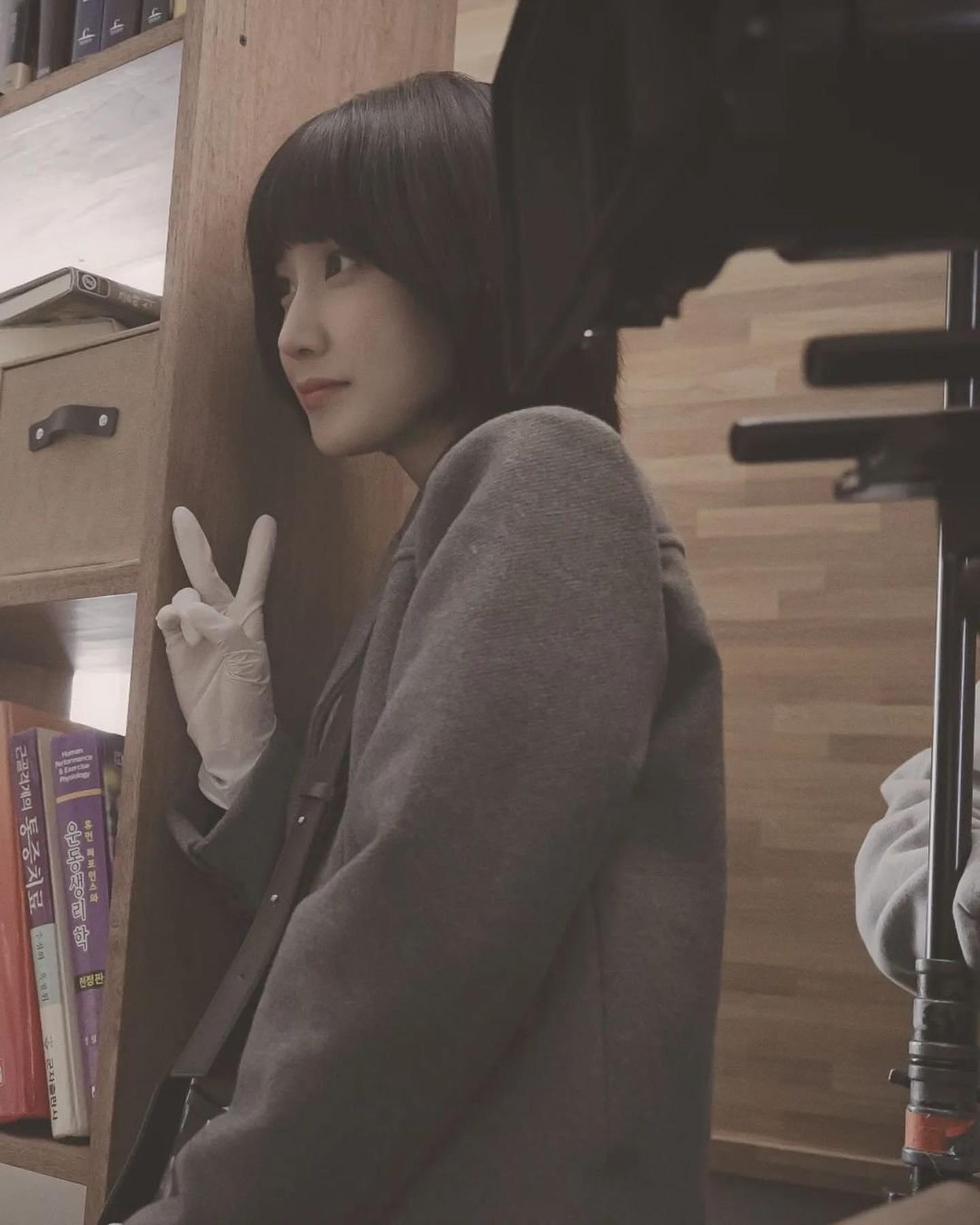 거꾸로 봐도 사랑스러운 우영우🐳 이미지6