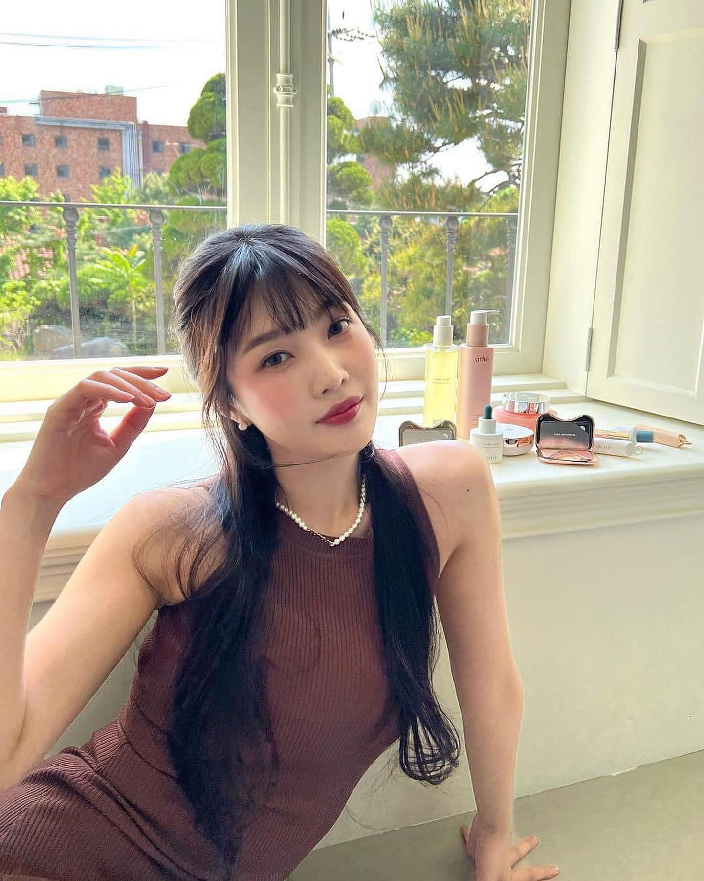 올여름 민소매@다들 입고있지?🖤 이미지