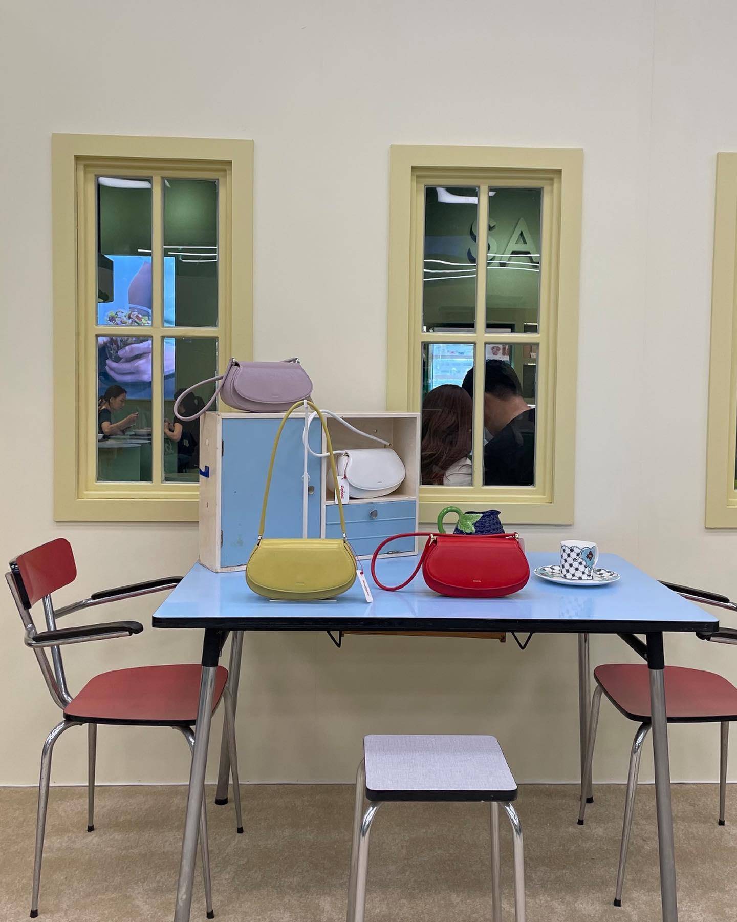 더현대 색감🌈👛셀카 @핫플가자
색감 맛집 스탠드오일 팝업 오픈🏬🛍아기자기 귀여웡 #광고 이미지8