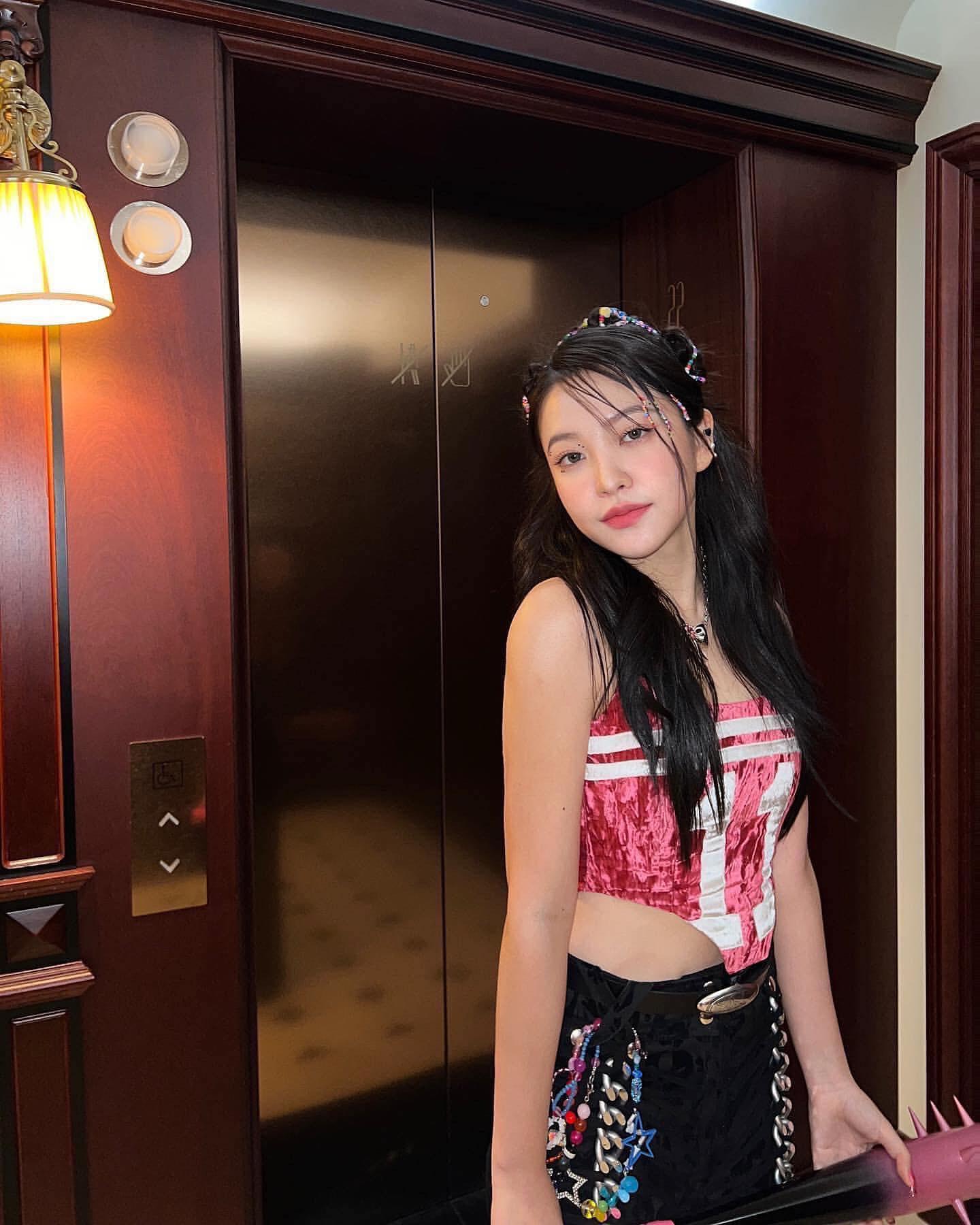 레드벨벳 언니들 컴백했다🎂❤️‍🔥 이미지
