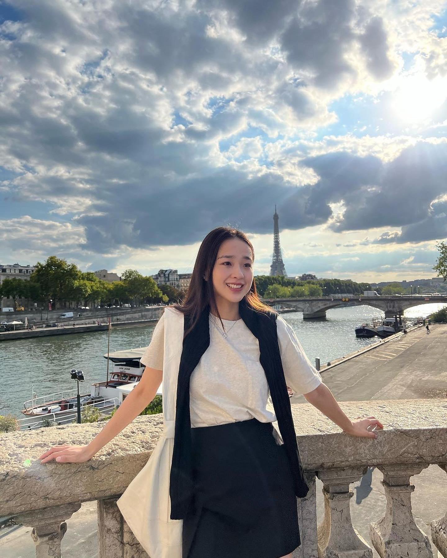연재언니 신혼여행룩🩰❤️축하해 이미지