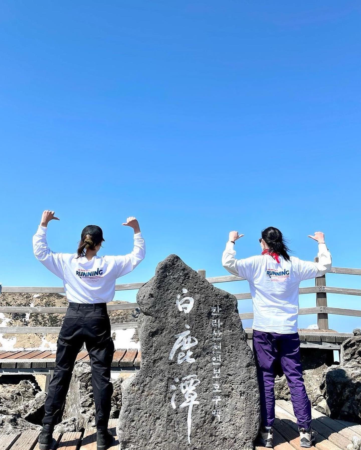 가을에는 무조건 등산각🥾⛰️🤎 이미지"