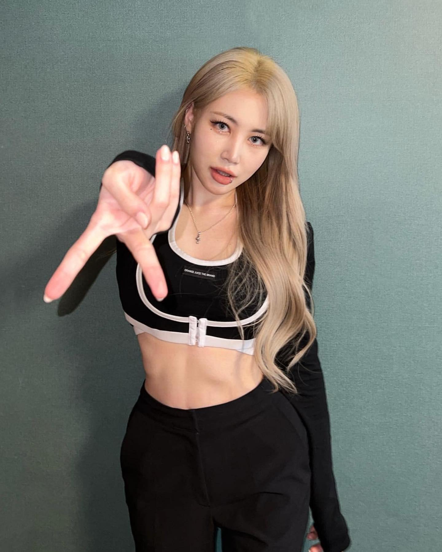 언냐들 입술 피어싱 @참고해💋 이미지6