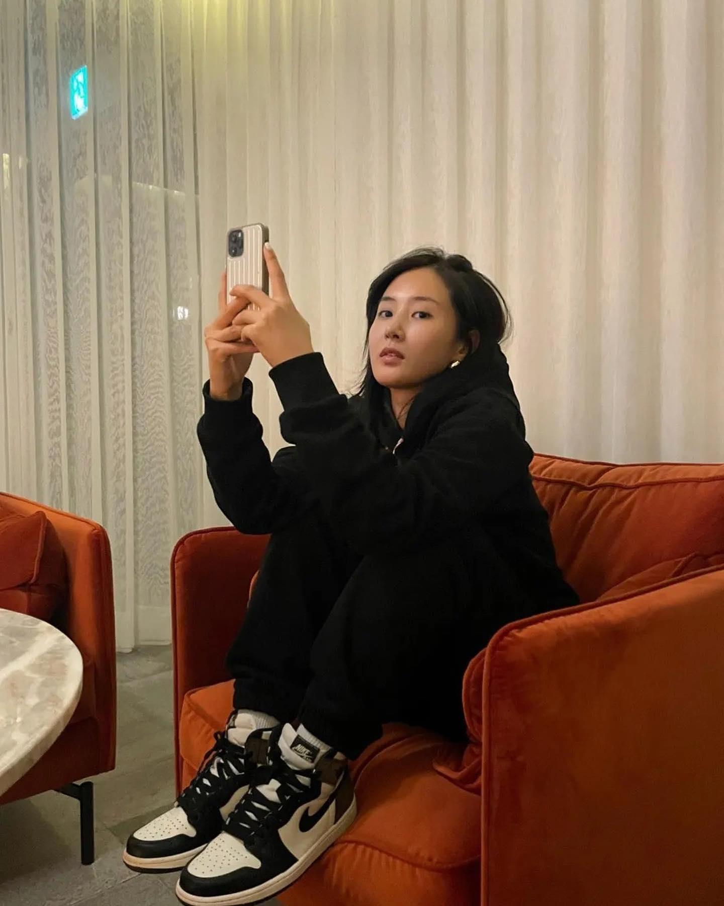 유리언니 나이키 @코디👟🖤 이미지