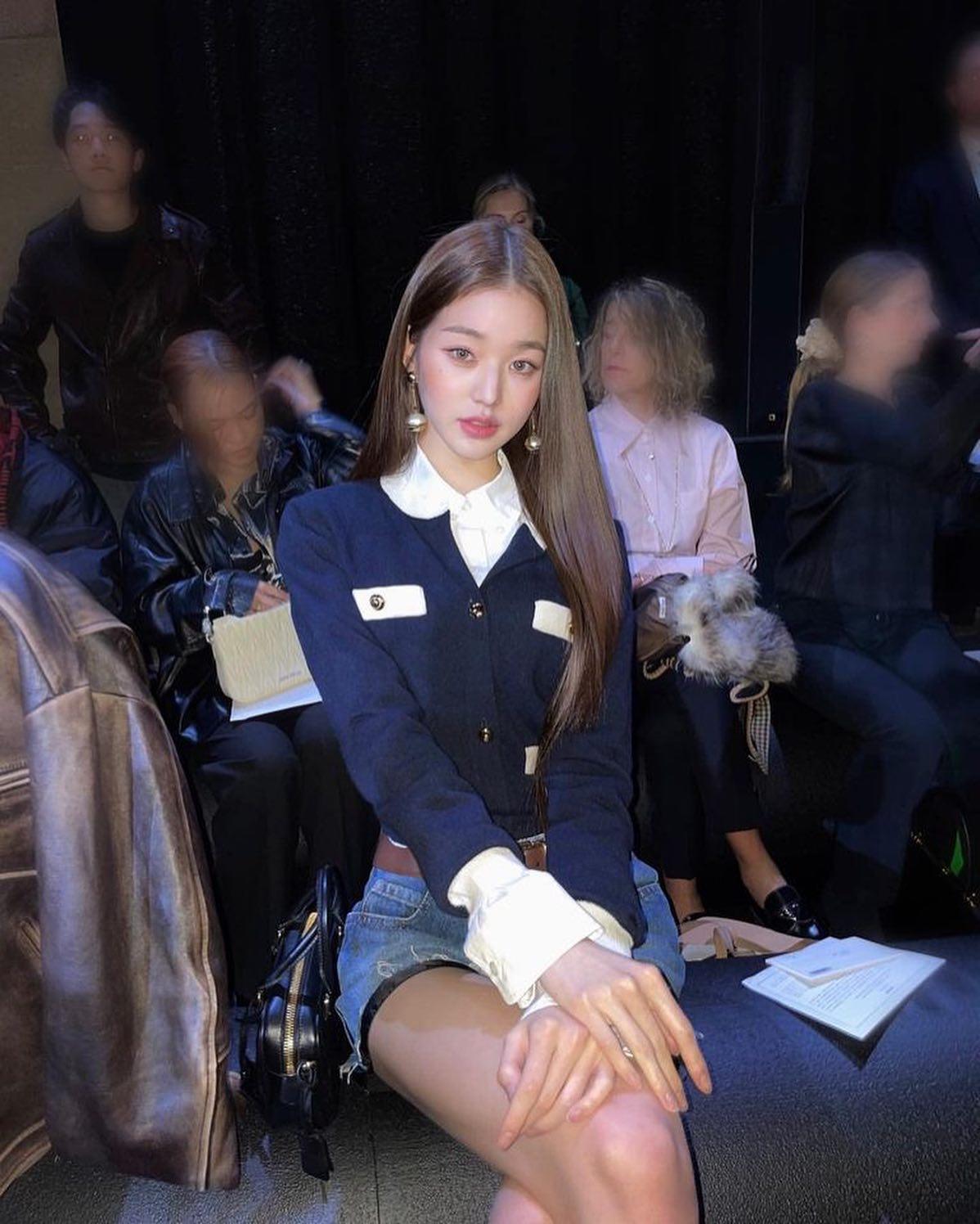언니들의 23ss 뮤뮤 아웃핏🎀🖤 이미지6