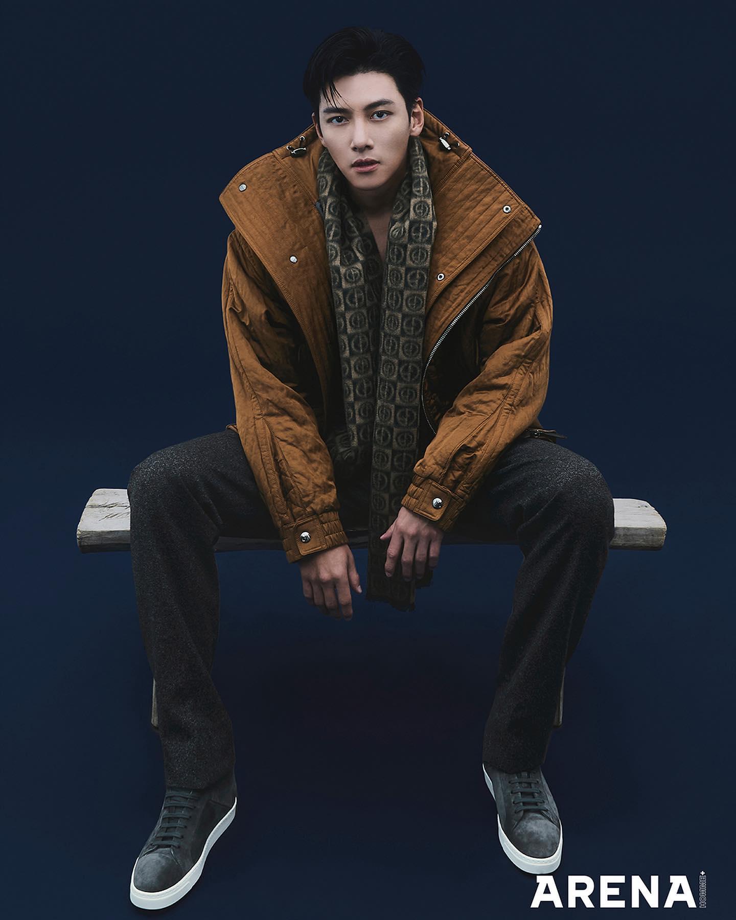 조르지오 아르마니 & 지창욱🖤
우아한 남성미 가득🤵🏻💙이런 느낌 남친룩 @참고해 #광고 이미지2