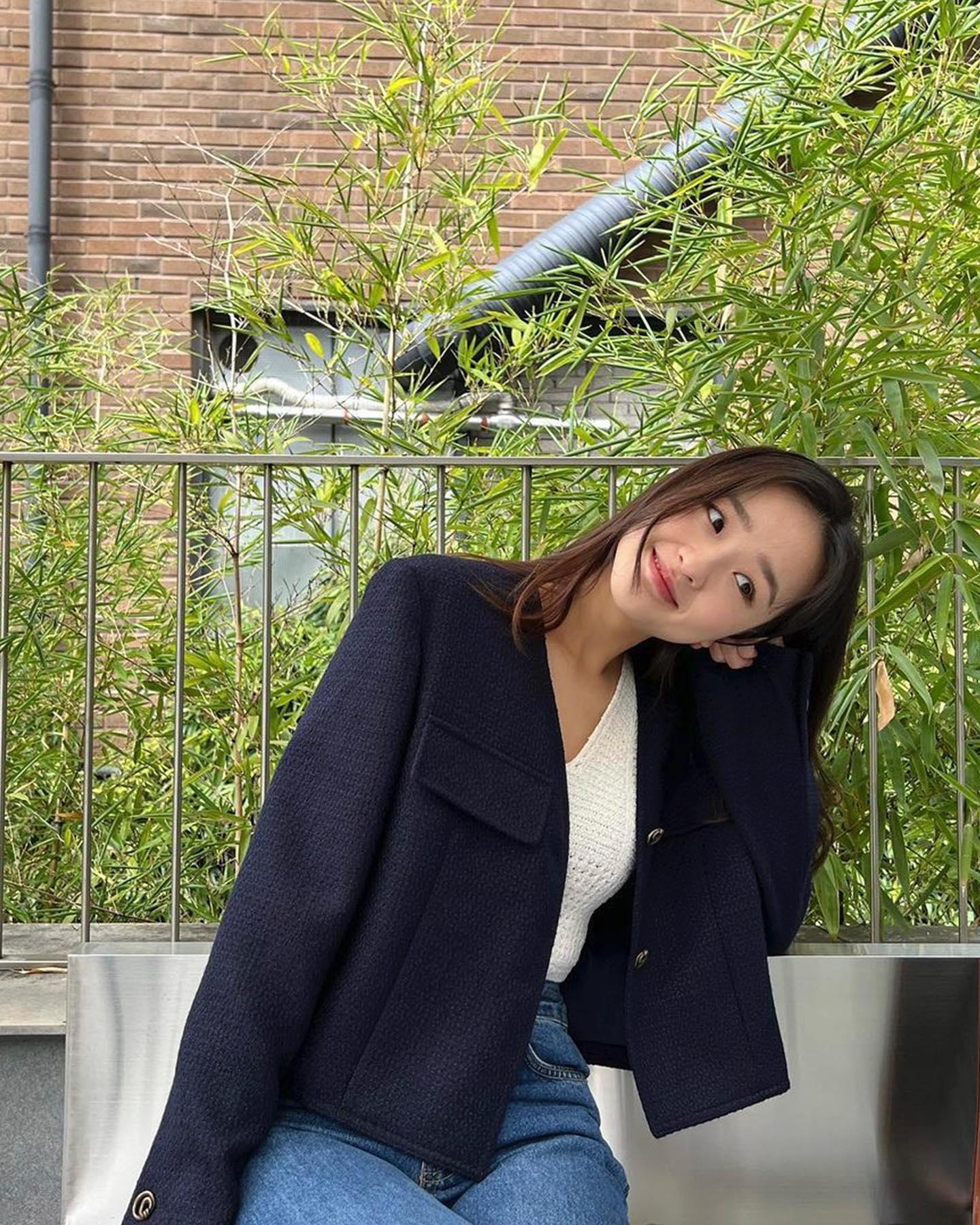 연재언니 가을룩💙🤍@다예뻐 이미지