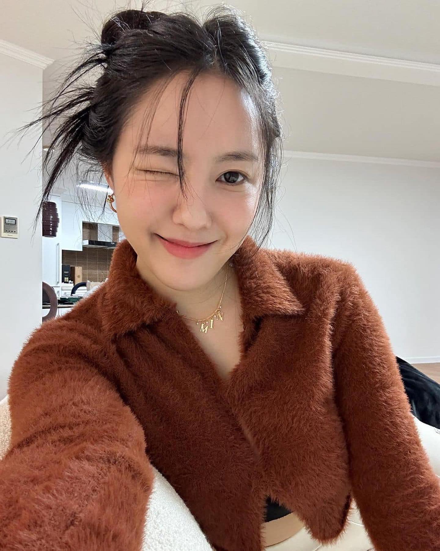 센스있는 데일리룩@효민언니🤎 이미지