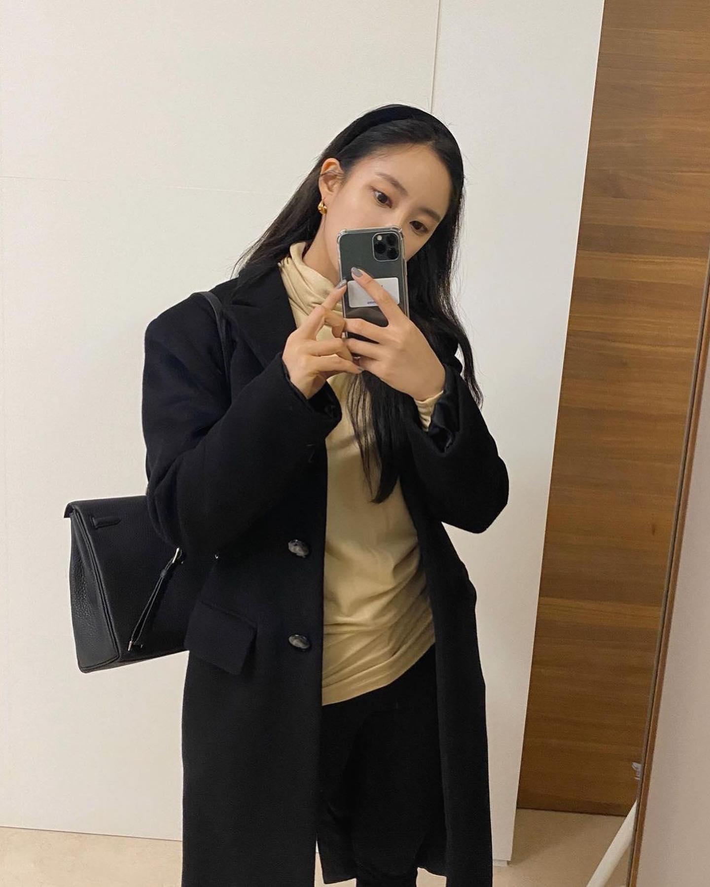 에르메스 켈리아도 백팩👜🖤효민 이미지3