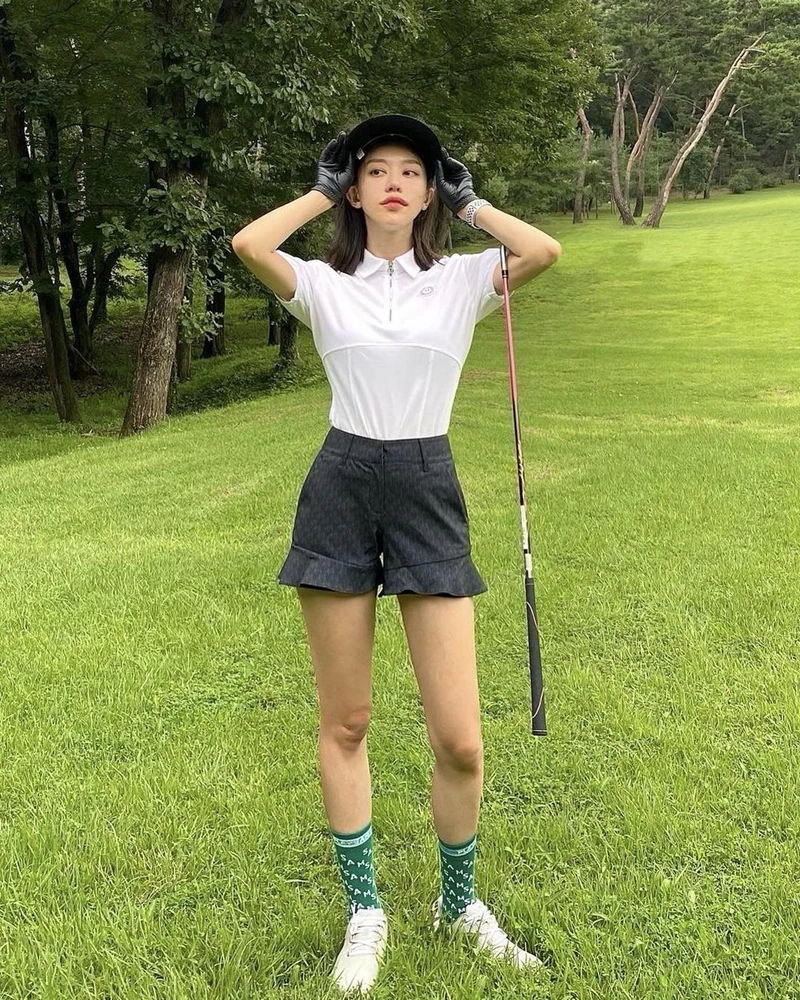 한여름 골프웨어 이렇게 입자💚🤍
엘르골프 필드룩⛳️ 여름에도 필드 @포기못하지🏌️♀️🫶🏻 #광고 이미지2