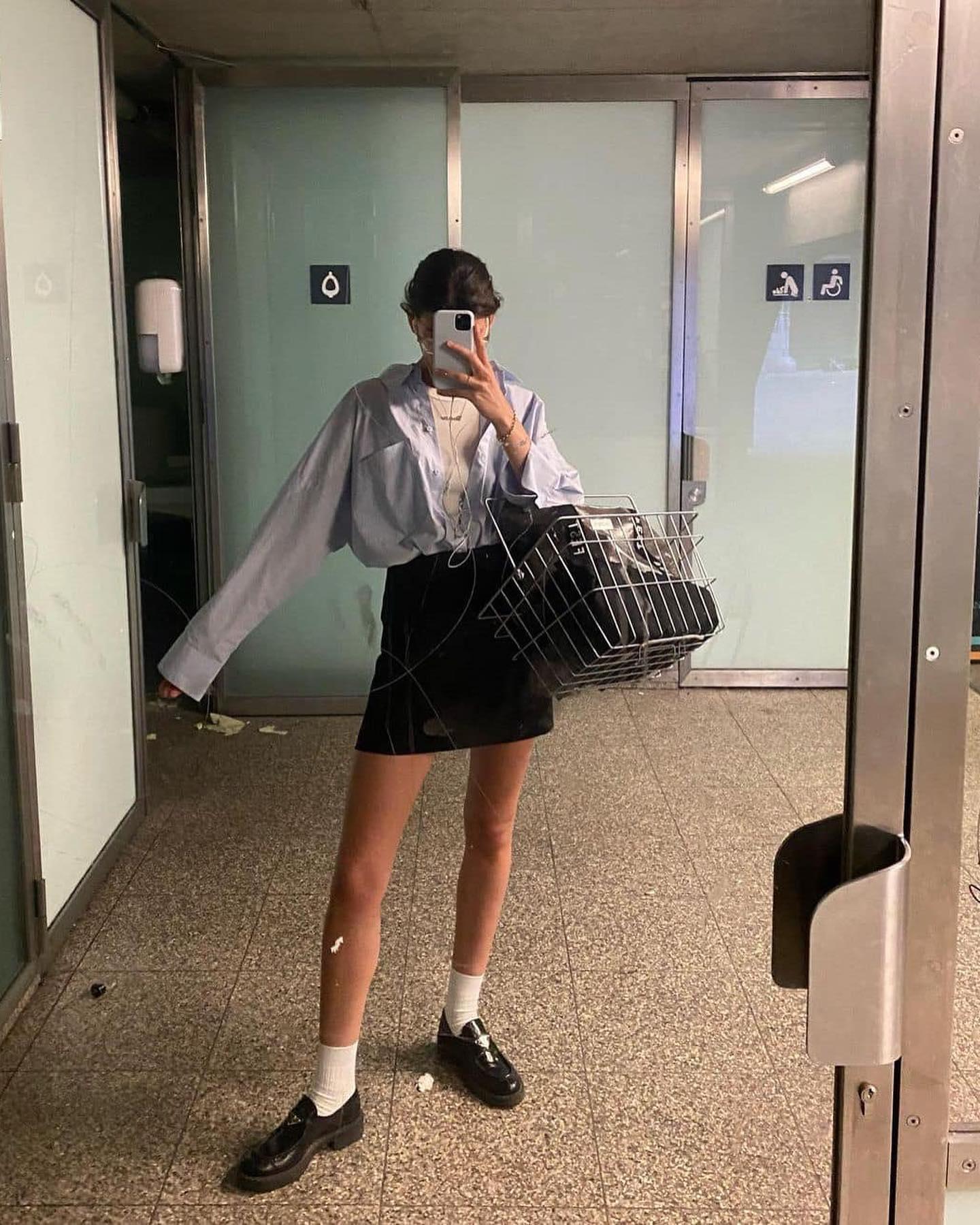 로퍼에는 흰양말로👞🤍 이미지