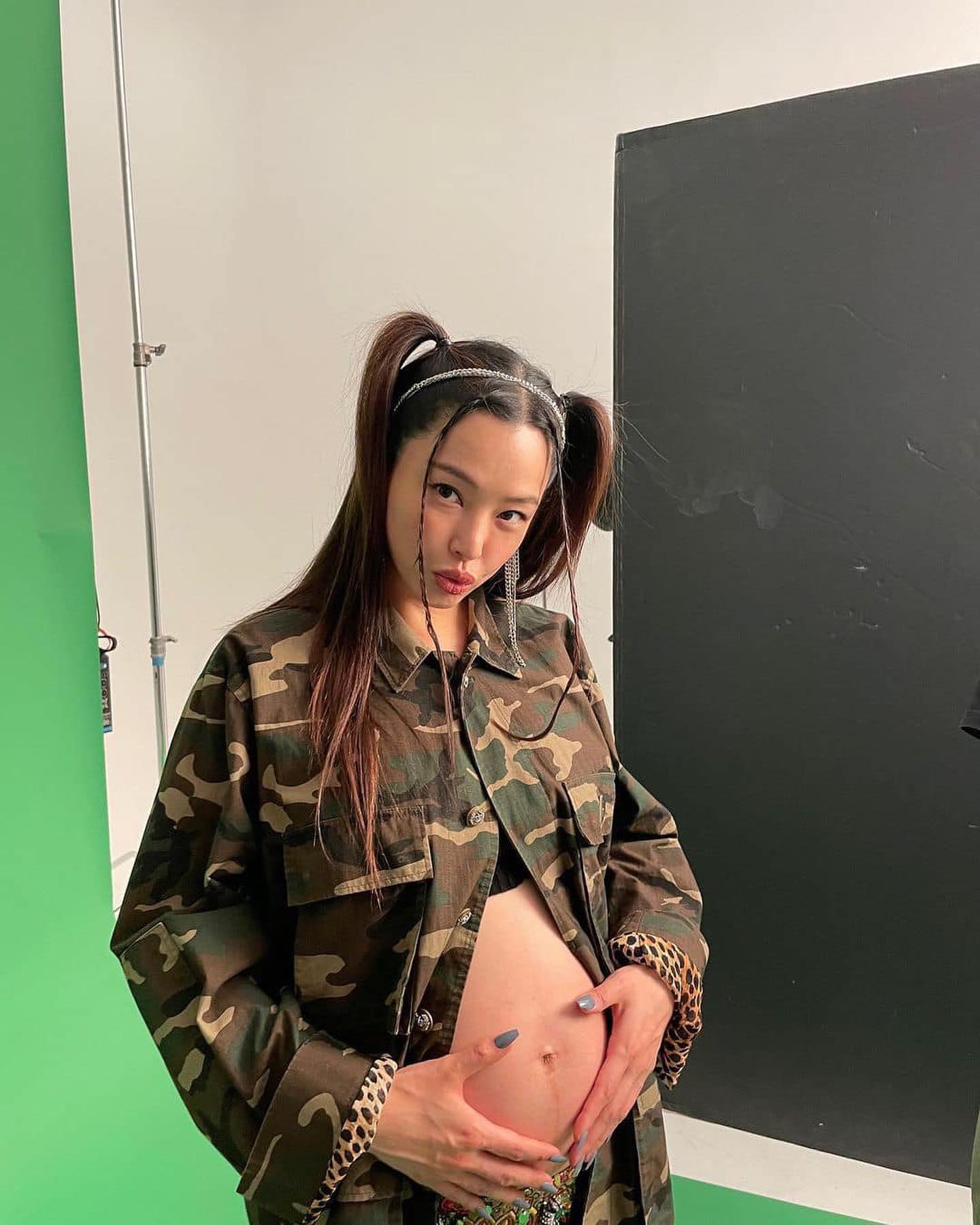아름다운 D라인 소유 언니들🤰🖤 이미지