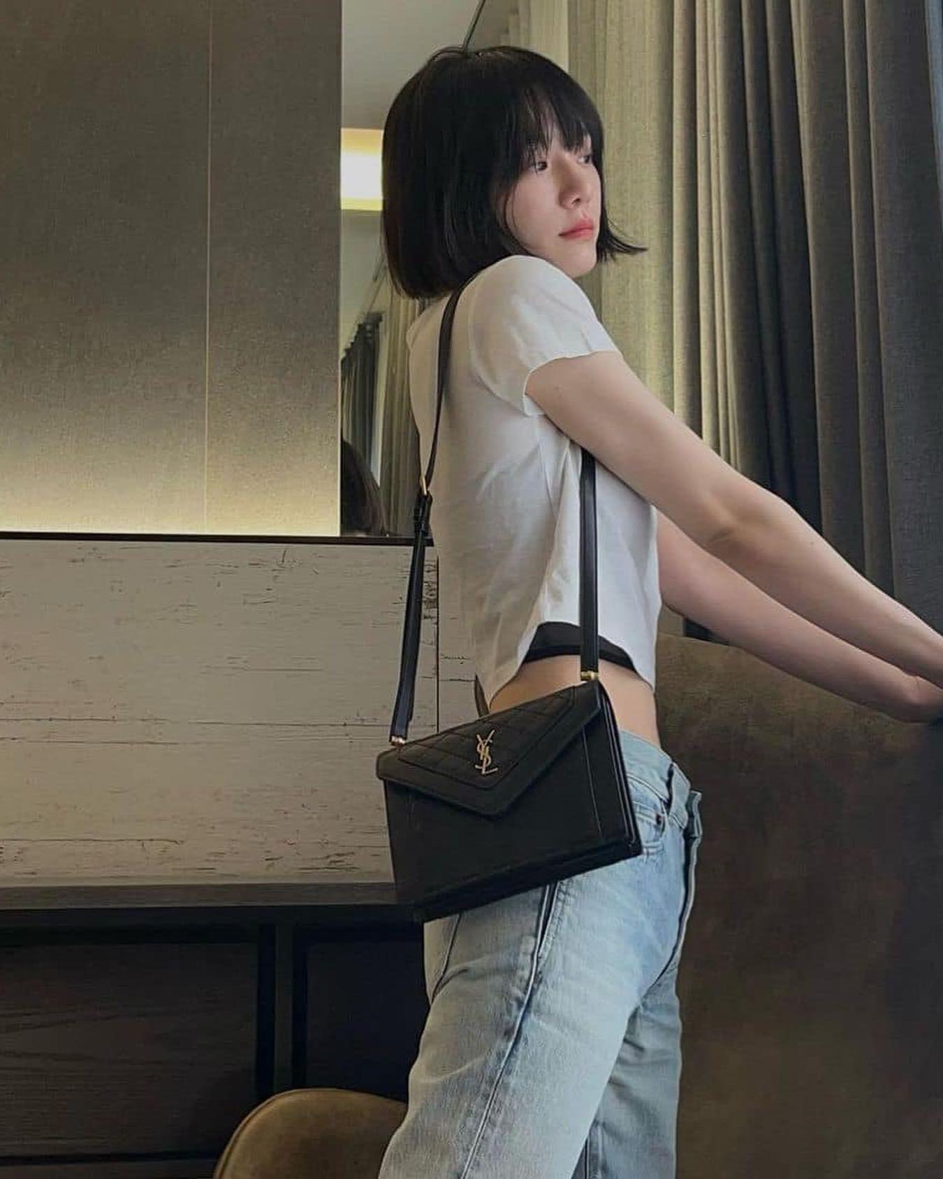청바지로 깔끔하게 꾸며봐👖💙 이미지