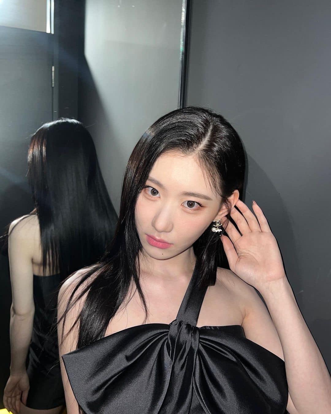 골져스한 매력@잇지 채령🖤 이미지