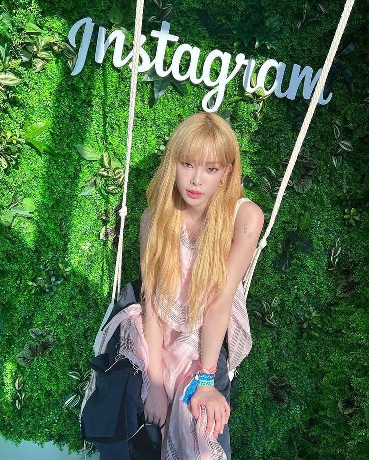 풀뱅이 찰떡인 @헤이즈🖤🎶 이미지