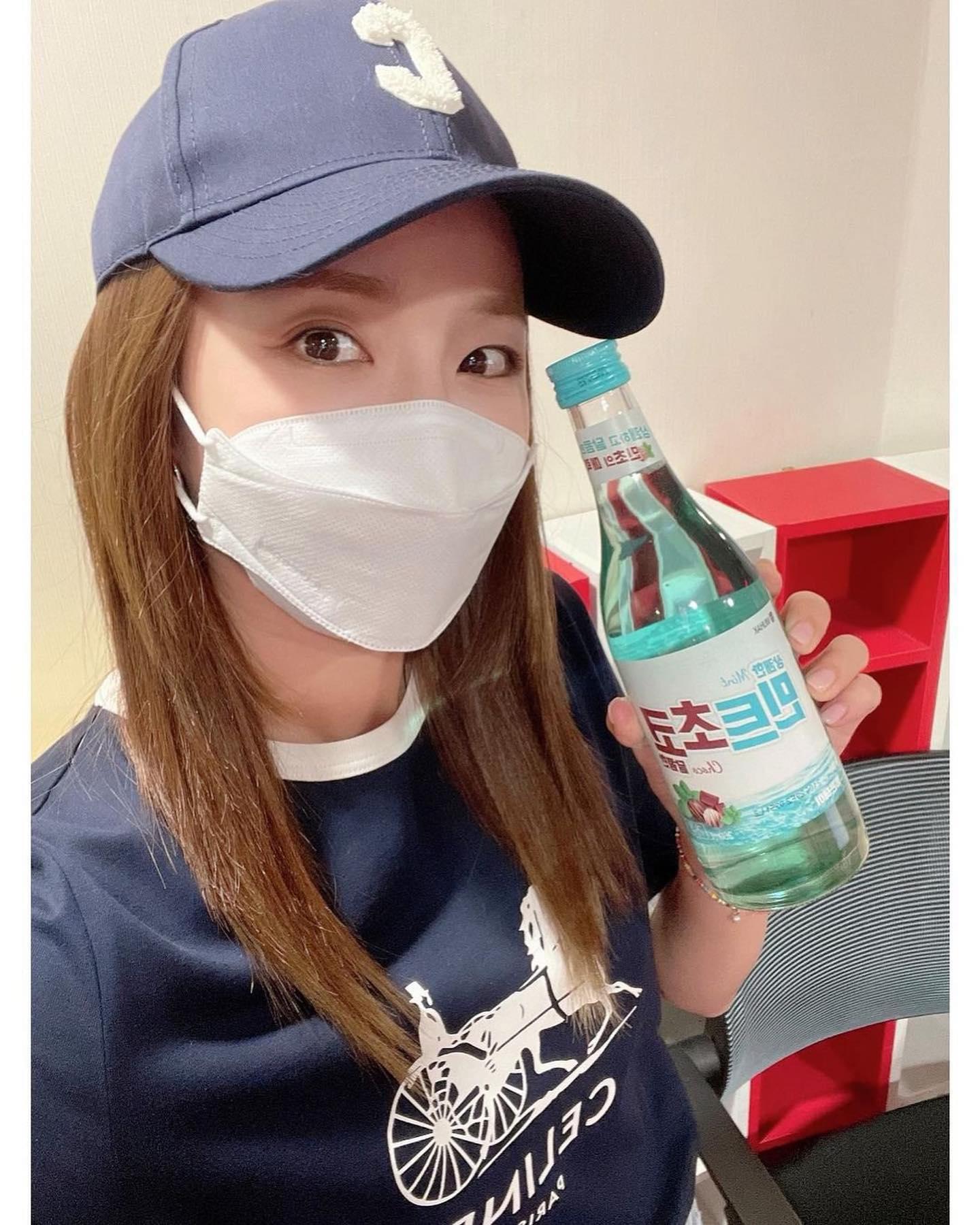 셀린느하면 배색 반팔이지💛🖤 이미지