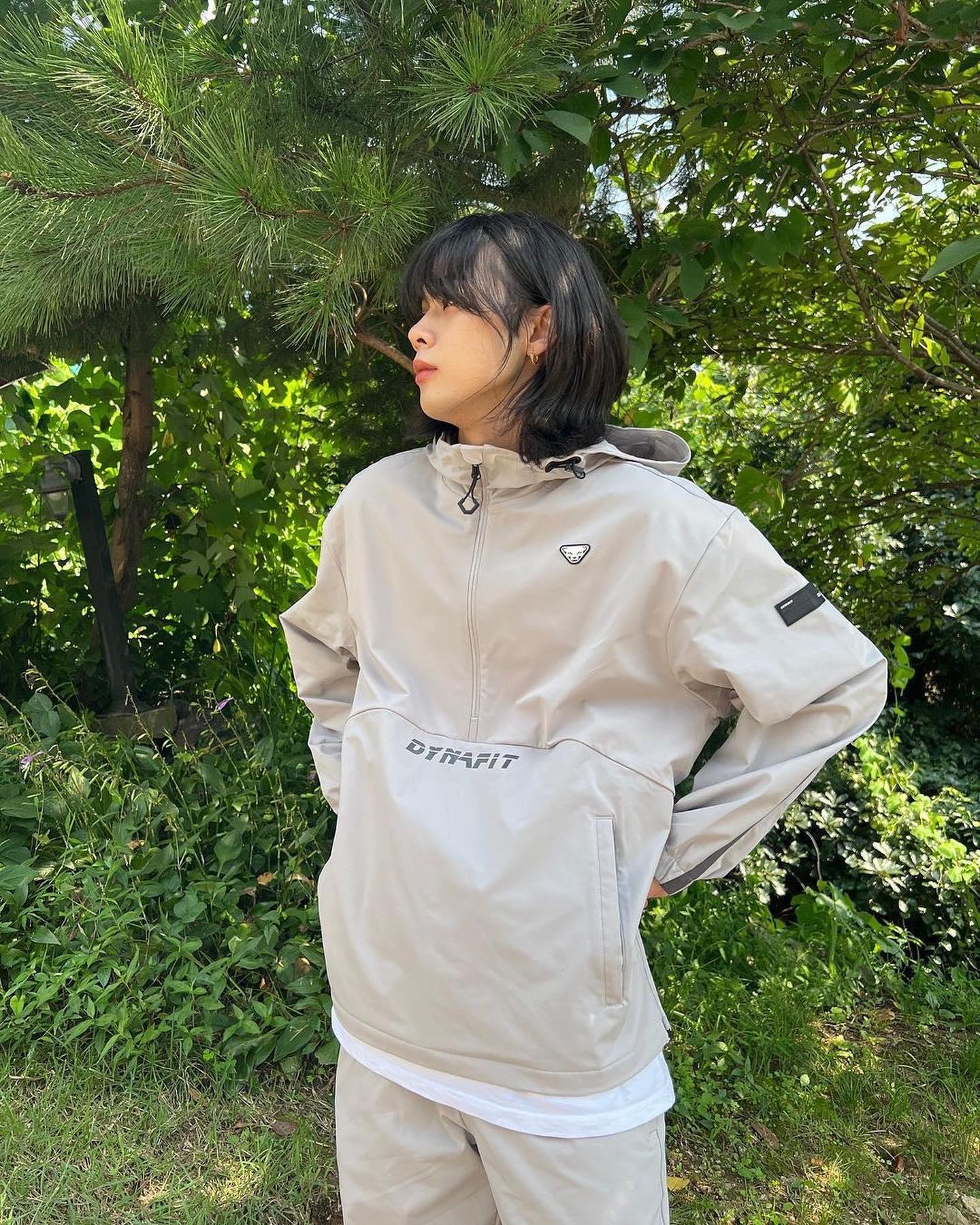 간절기에 필수 트레이닝 무드😎🔥⁣
아노락 & 맨투맨 셋업 코디핏🖤🤍@다이나핏 #광고⁣ 이미지5