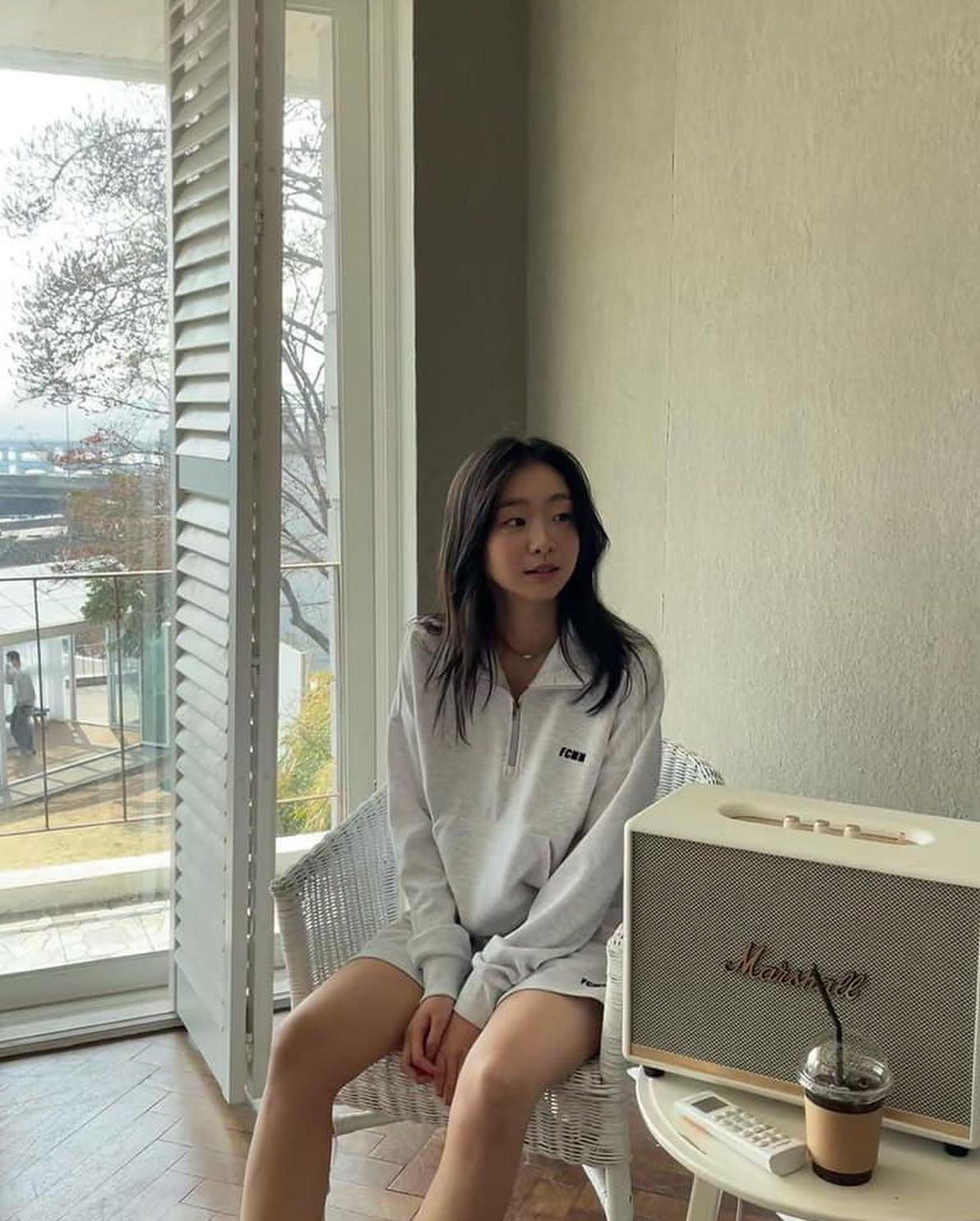 중단발이 끌리는 요즘💇🏻‍♀️🌞 이미지