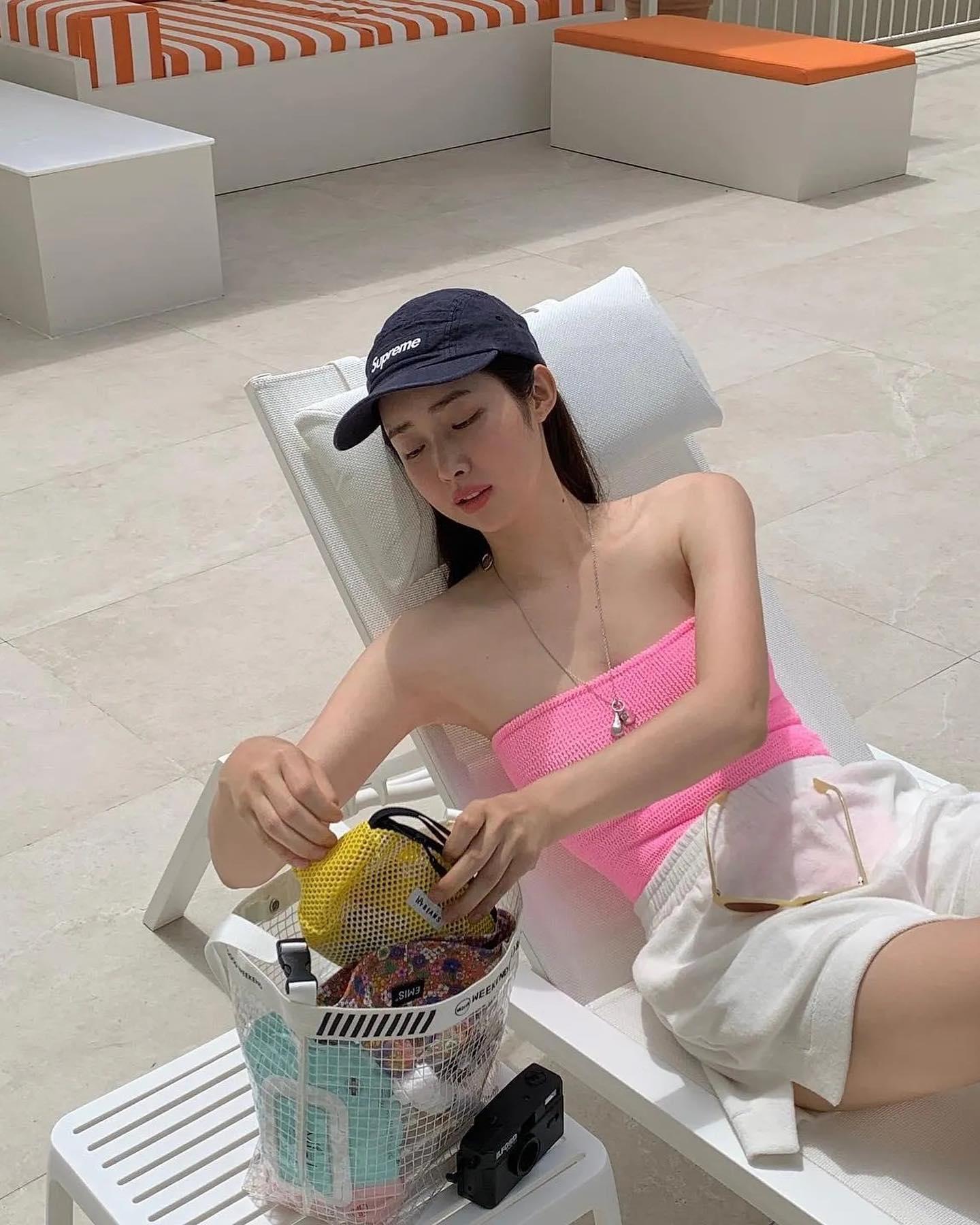 언니들의 네이비 볼캡 여름맛🧢💙 이미지4