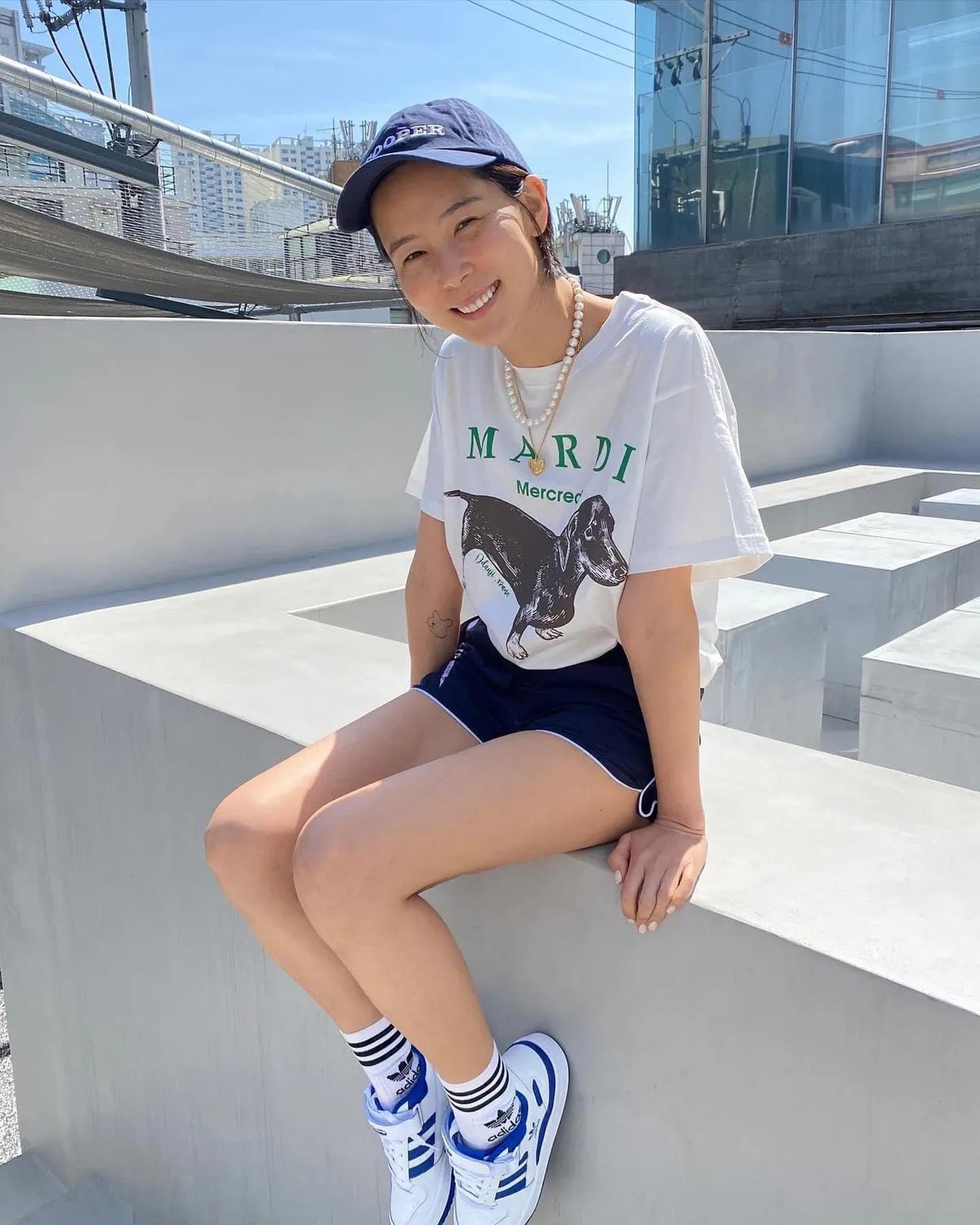 언니들의 네이비 볼캡 여름맛🧢💙 이미지5