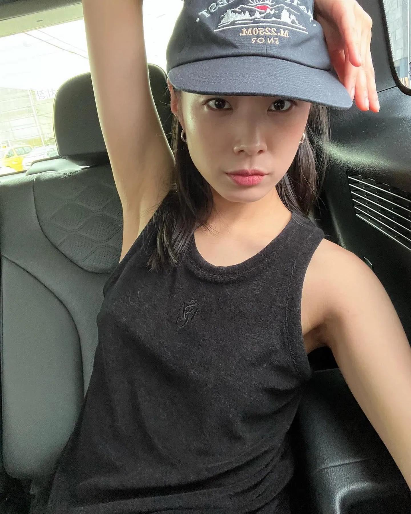 언니들의 네이비 볼캡 여름맛🧢💙 이미지10
