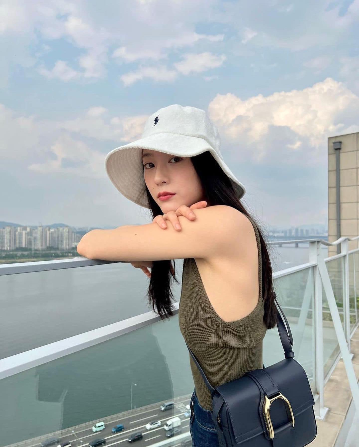 사복장인🤍수정언니 데일리룩💎 이미지