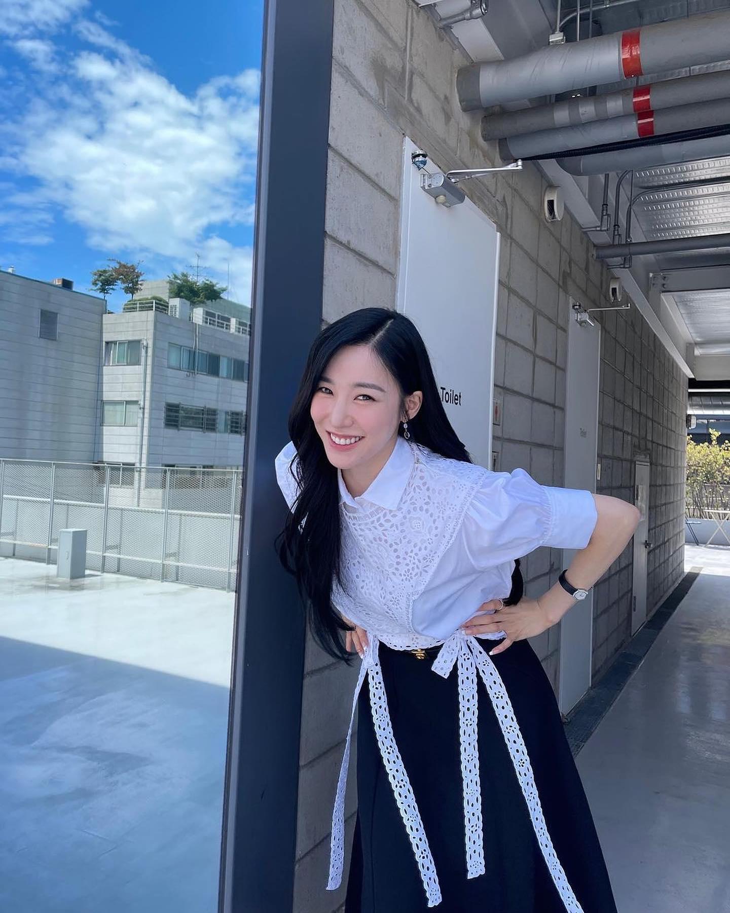 고급진 여성미🖤🤍티파니 일상룩 이미지2
