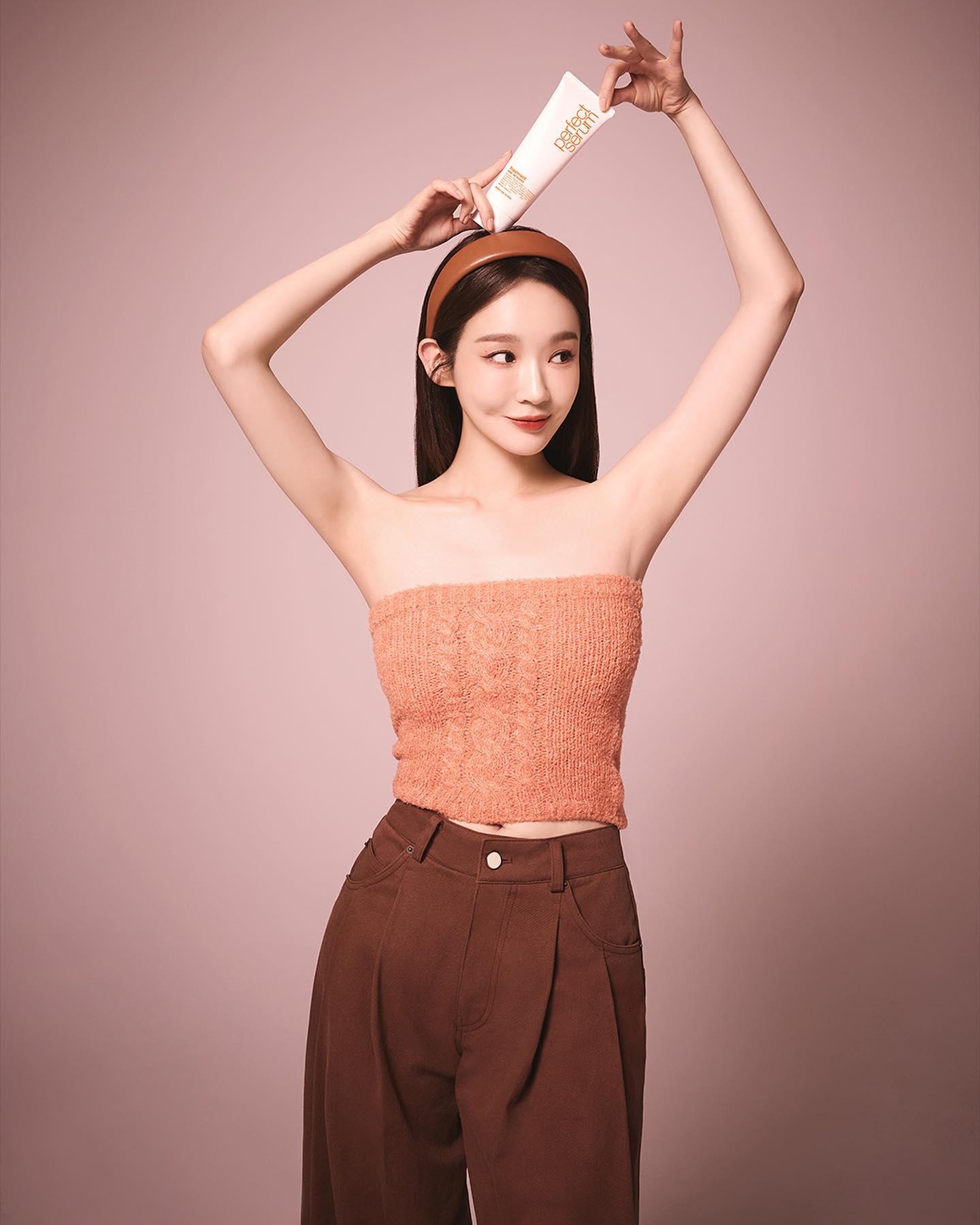미쟝센 퍼펙트세럼 x 강민경🧡🧡 
완벽에 완벽을 더한👩🏻‍🦰 찰랑 모발 관리✨@손상모 주목해 #광고 이미지7