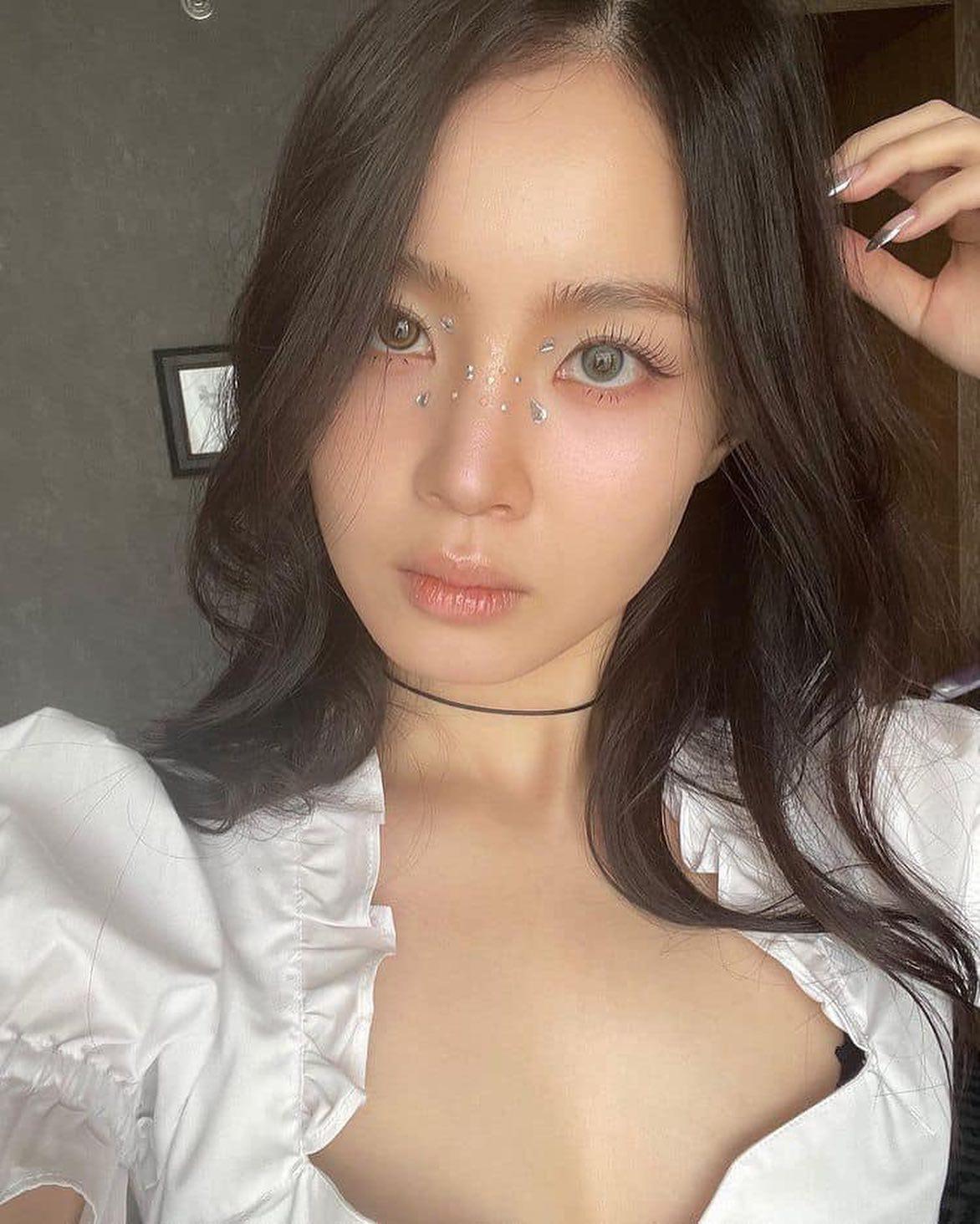 빤짝여💎크리스털 아이메이크업 이미지