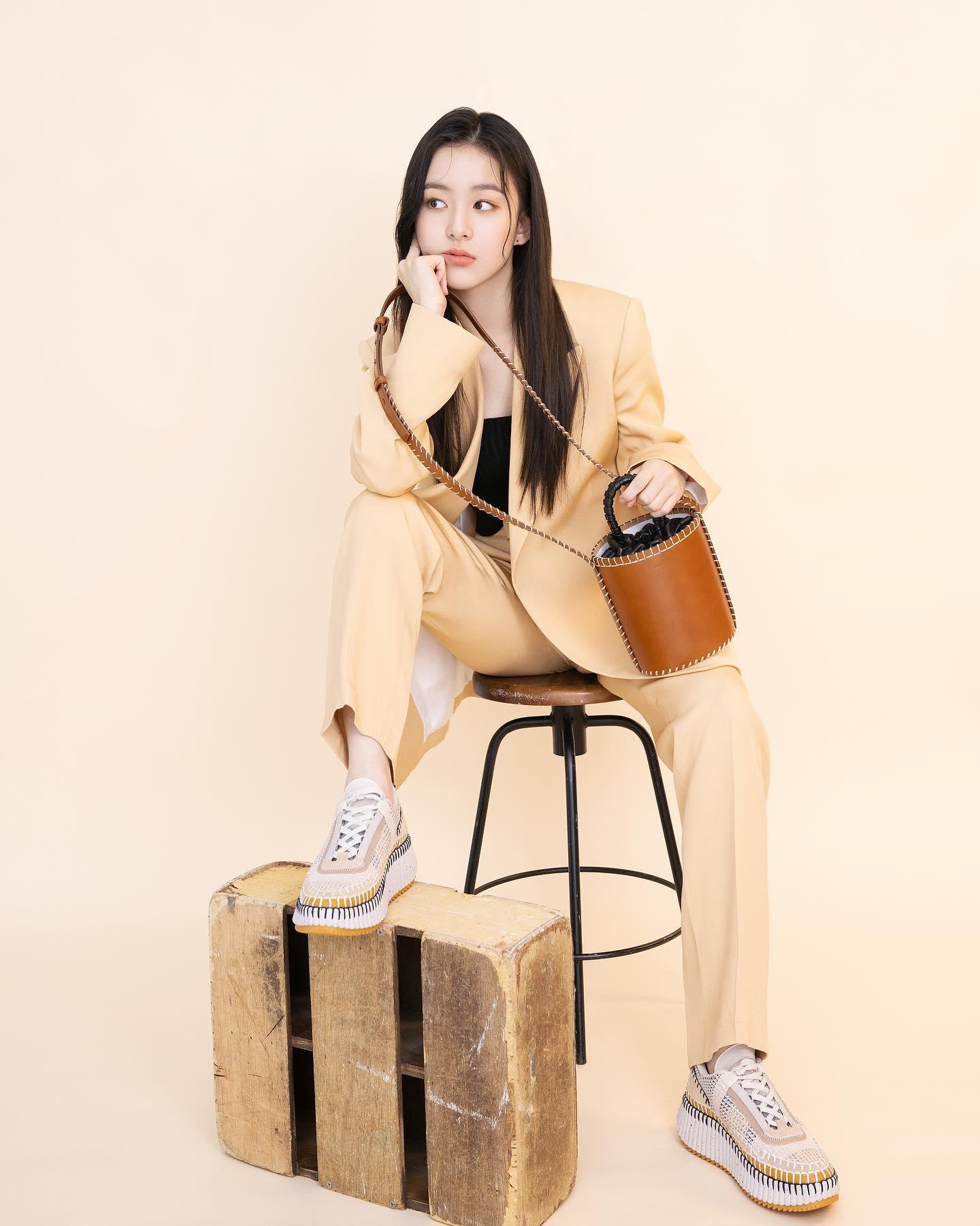 언니들 여름 스니커즈룩🤍끌로에
지속 가능 패션🍀💛나마 스니커즈 + 루엘라백 #광고 이미지5
