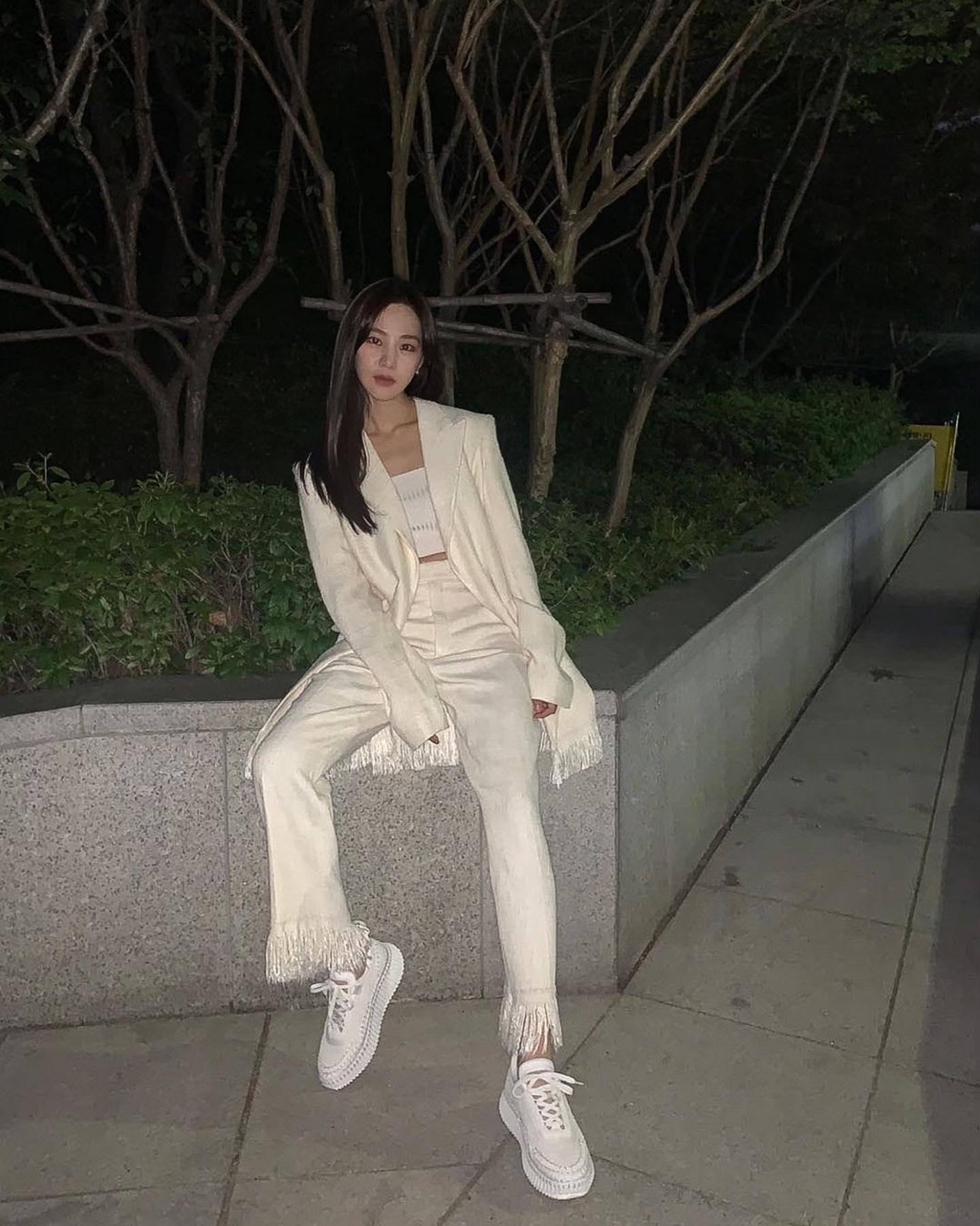 언니들 여름 스니커즈룩🤍끌로에
지속 가능 패션🍀💛나마 스니커즈 + 루엘라백 #광고 이미지6