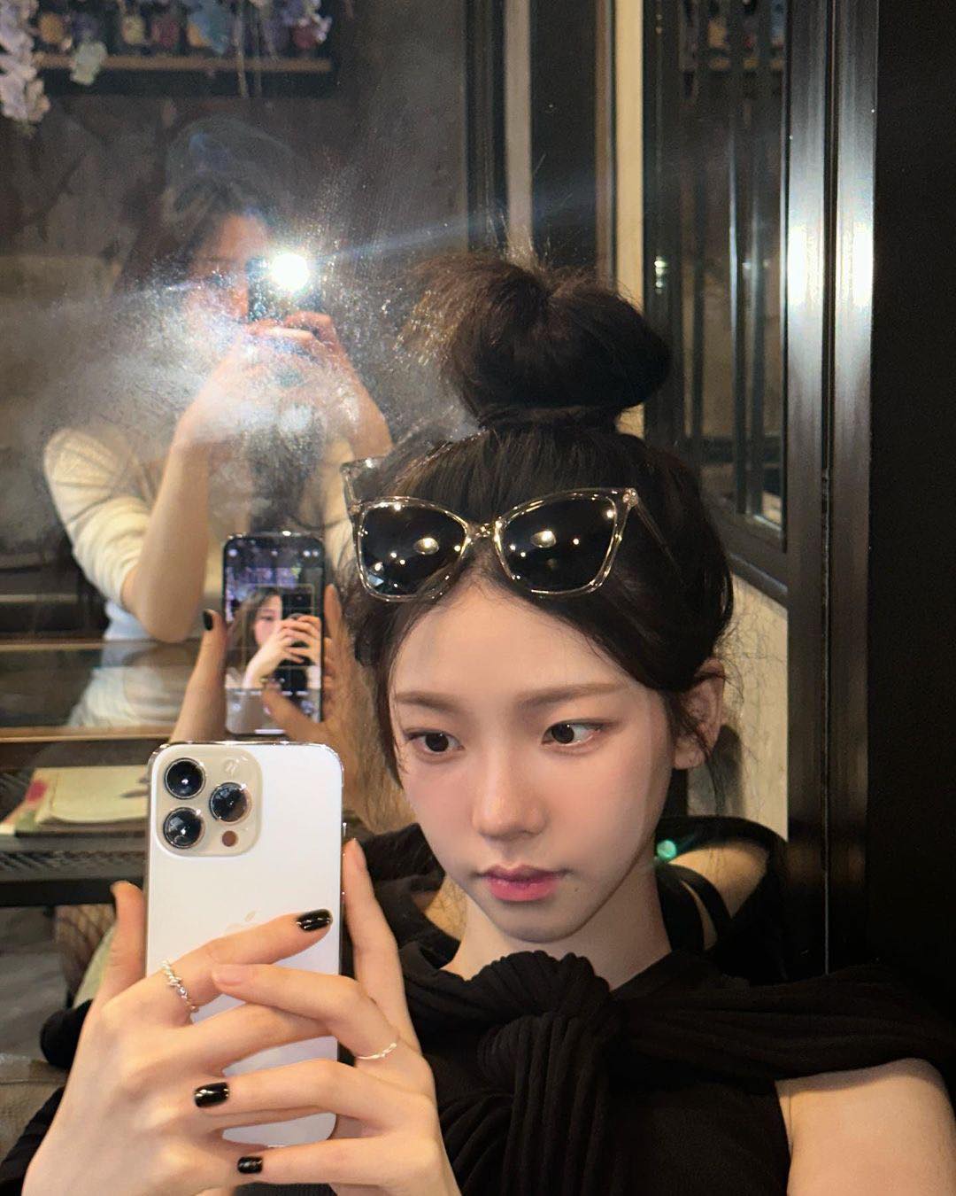 우정샷은 이렇게@같이 찍자📸 이미지