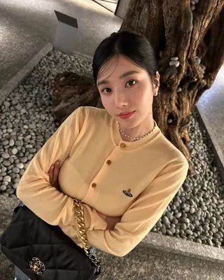 스몰 로고 가디건으로 포인트🫰✨ 이미지
