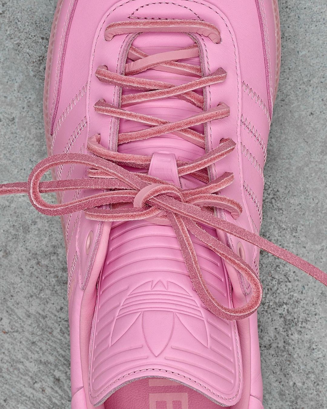 아디다스 퍼렐 삼바 색감👟💗​ 이미지