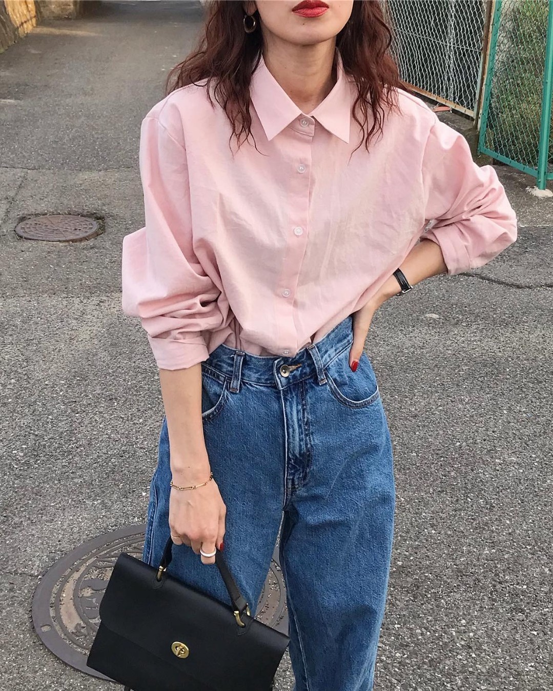 봄과 어울리는 컬러 셔츠 코디🌸​ 이미지