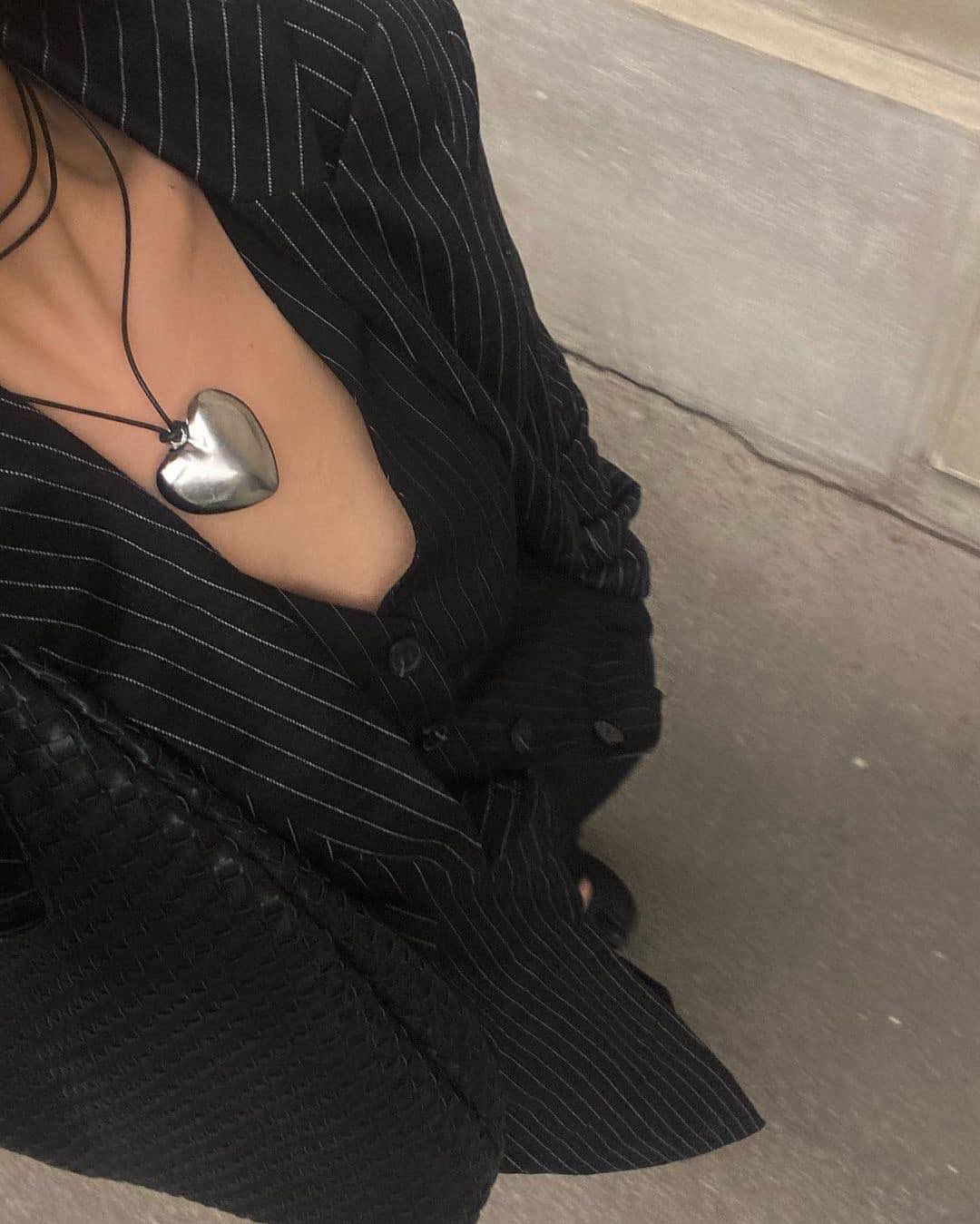 요즘 인싸들 목걸이🖤하트 초커​ 이미지