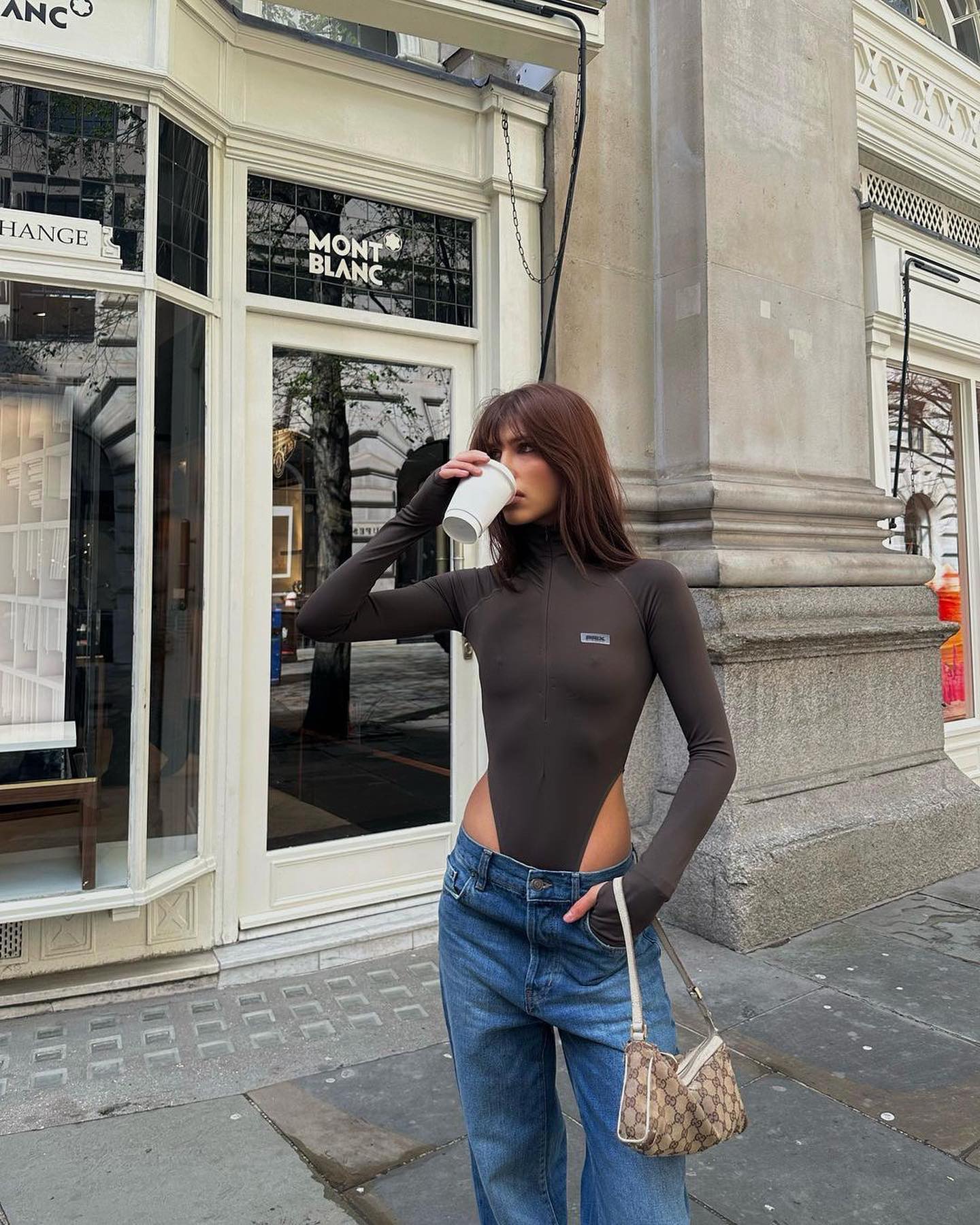 수영복에 데일리룩 얹기👙🌊 이미지