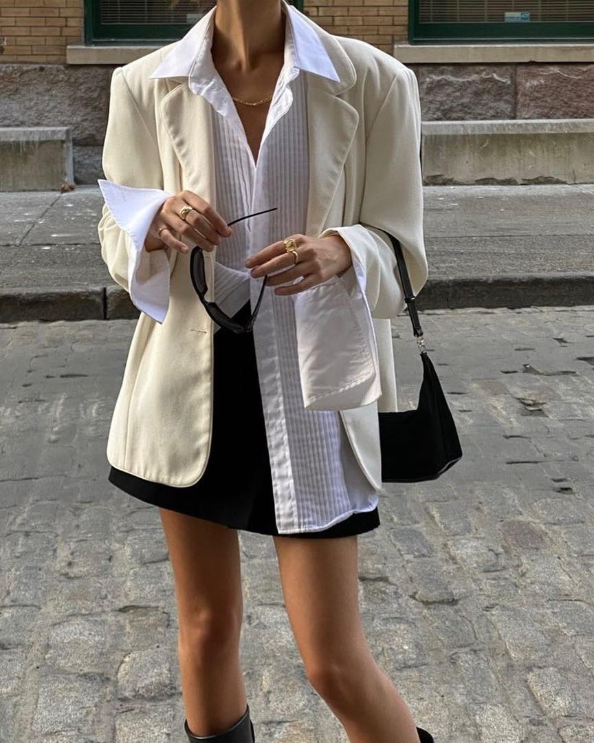 심플한 매력의 미니스커트🫶🏻 이미지