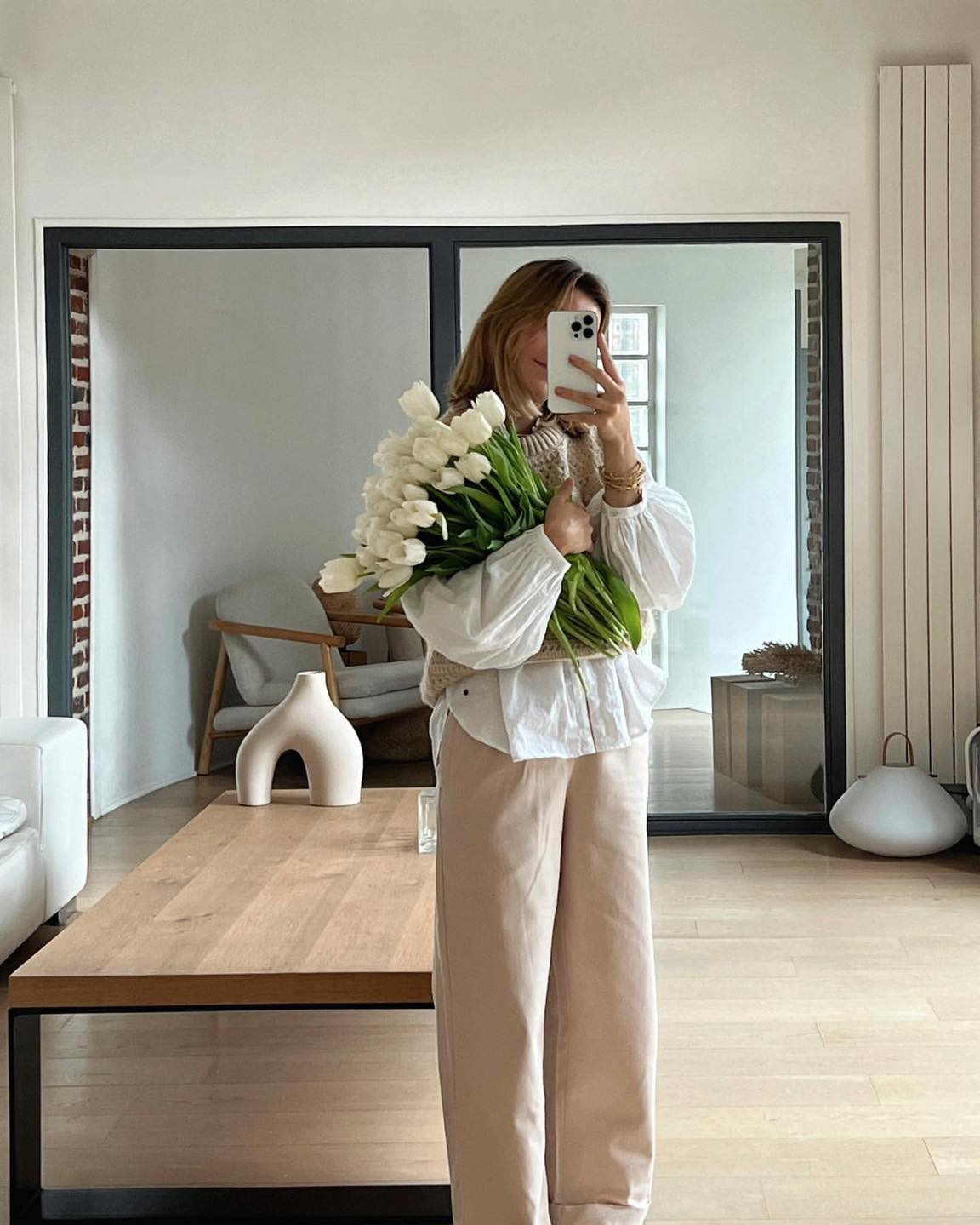봄🌸 꽃들고 데일리룩 남겨📸​ 이미지